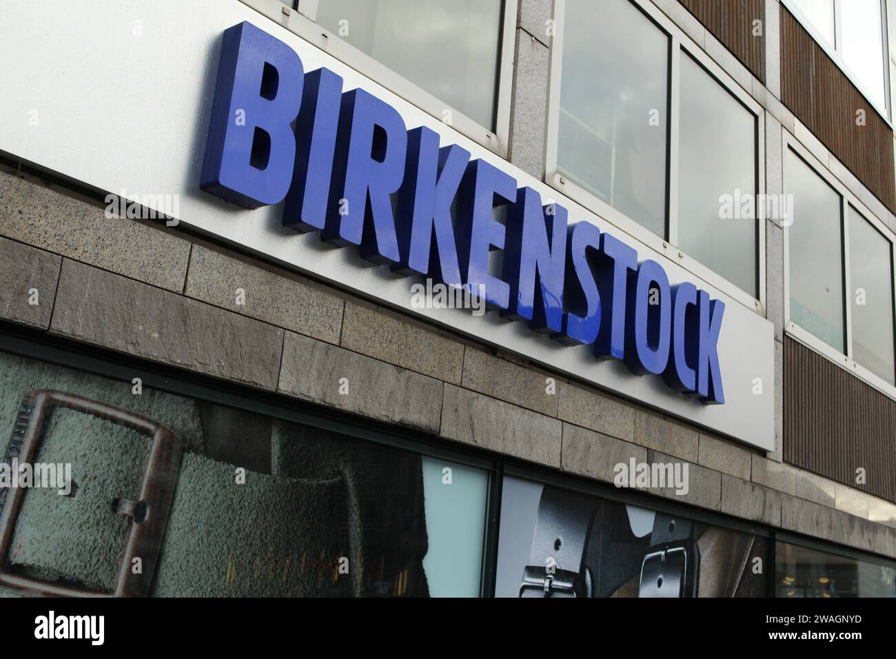Die Filiale von Birkenstock an den Großen Bleichen 68. Altstadt Hamburg *** der Birkenstock-Laden in der Großen Bleichen 68 Altstadt Hamburg Stockfoto