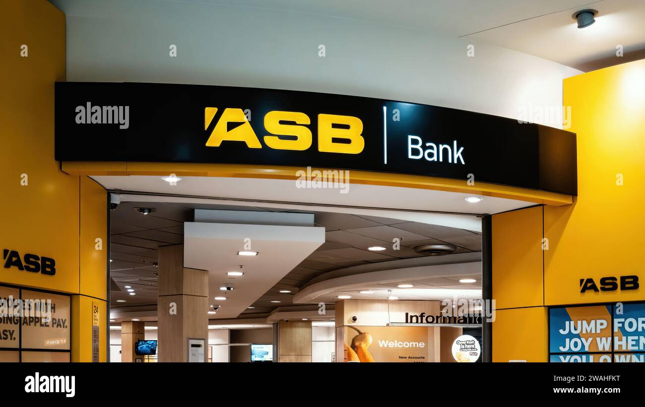 ASB Bank Filiale im WestCity Waitakere Shopping Centre in Henderson Bild. Auckland, Neuseeland - 4. Januar 2020 Stockfoto