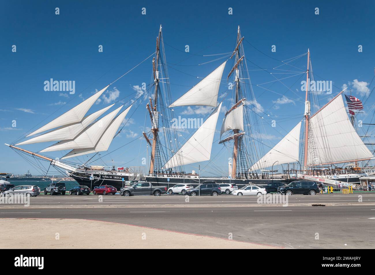 San Diego, Kalifornien, USA – 16. August 2023. Star of India, das älteste aktive Segelschiff der Welt, im Maritime Museum in der Bucht von San Diego Stockfoto