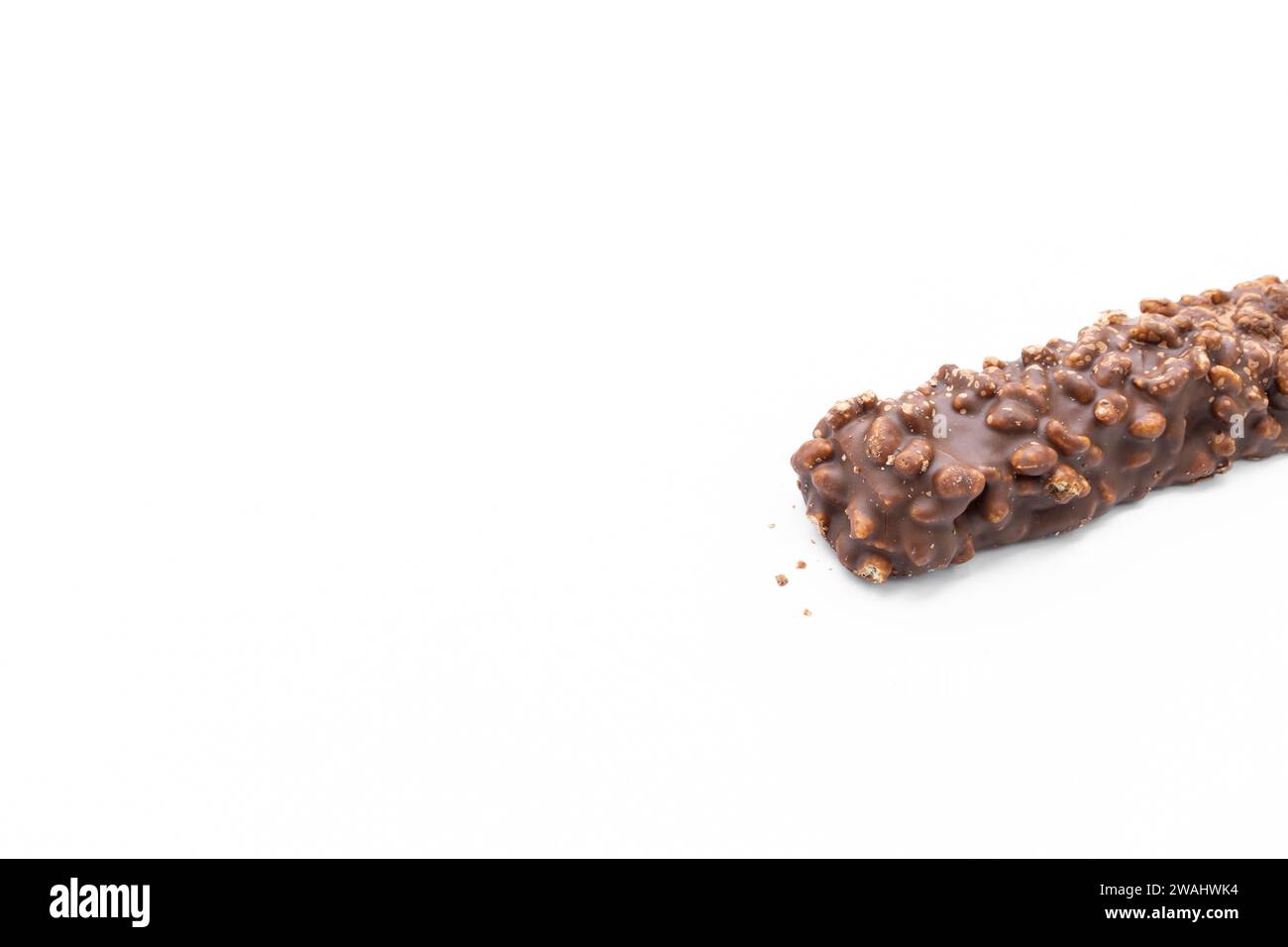 Schokoladenriegel gefüllt mit Wafer isoliert auf weißem Hintergrund. Nach einigen Änderungen. Stockfoto