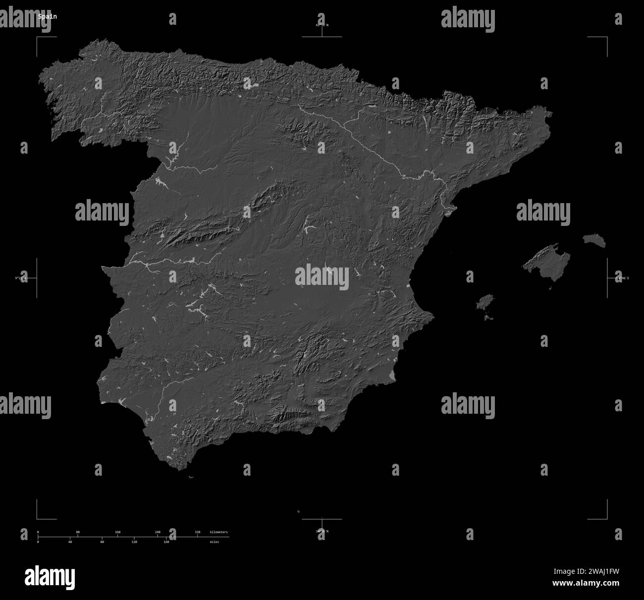 Form einer Bilevel-Höhenkarte mit Seen und Flüssen Spaniens, mit Entfernungsskala und Kartengrenzkoordinaten, isoliert auf Schwarz Stockfoto