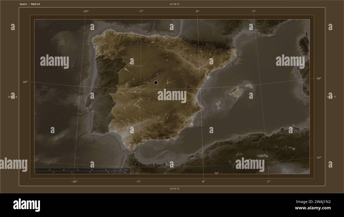 Spanien hervorgehoben auf einer in Sepia-Tönen farbigen Höhenkarte mit Seen und Flüssen Karte mit Landeshauptstadt, kartographischem Raster, Entfernung sc Stockfoto