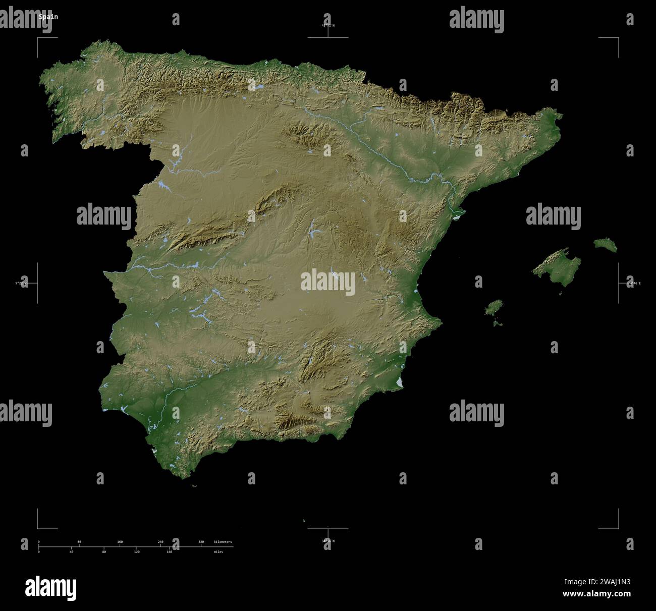 Form einer blassfarbenen Höhenkarte mit Seen und Flüssen Spaniens, mit Entfernungsskala und Kartengrenzkoordinaten, isoliert auf Schwarz Stockfoto