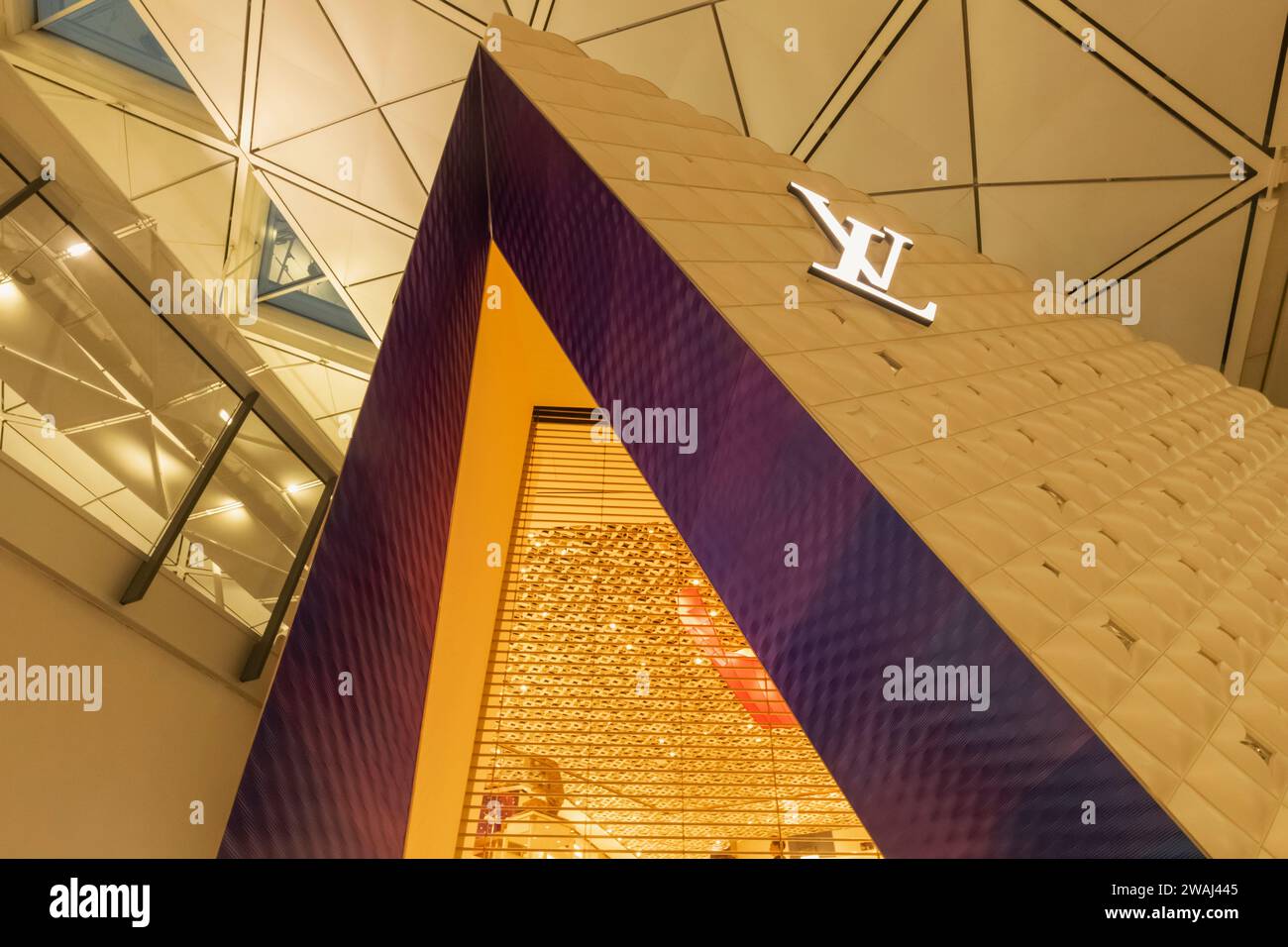 Hongkong, Hong Kong International Airport, Louis Vuitton Terminal One Store Stockfoto