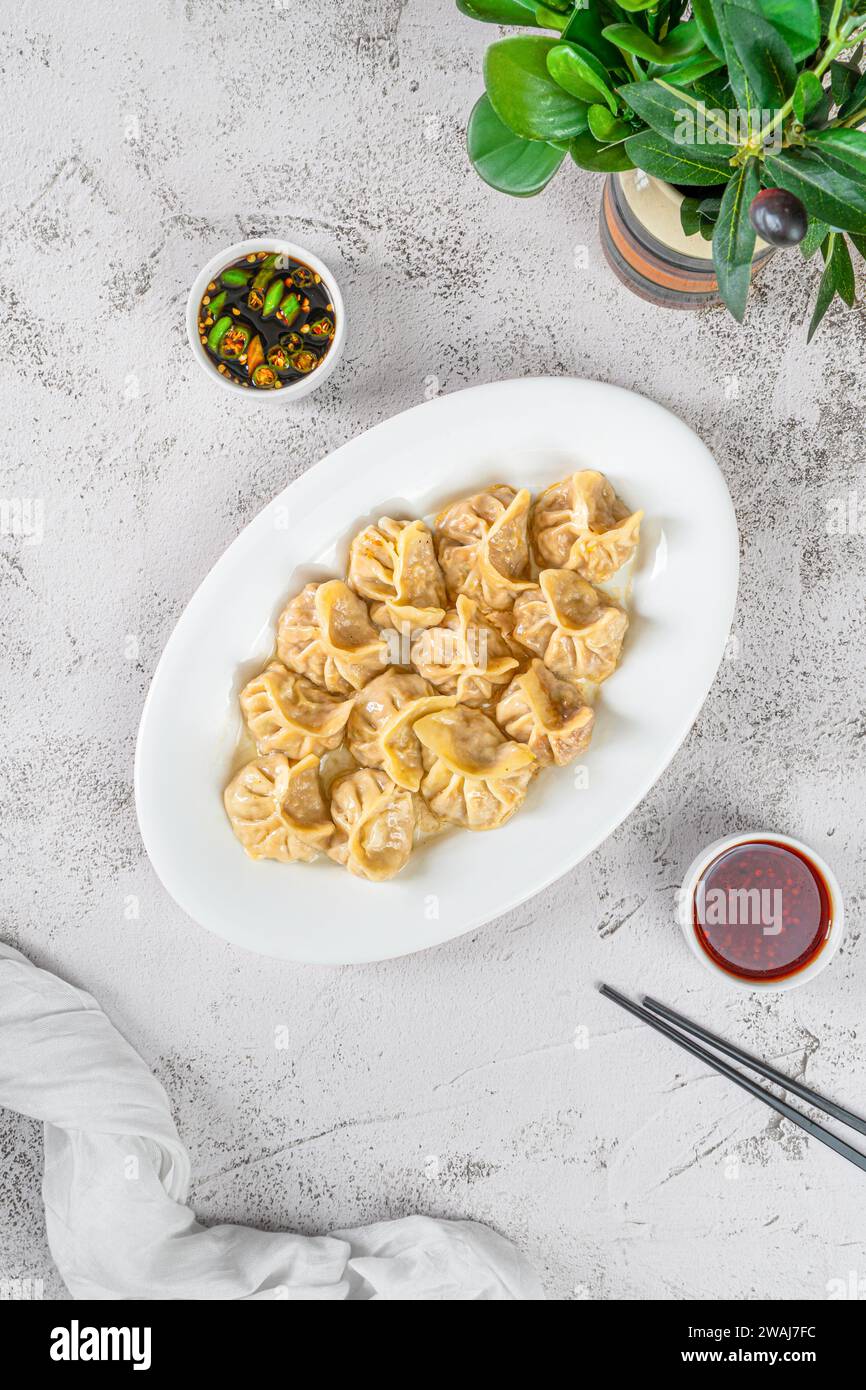 Peking Knödel gedämpftes Rindfleisch Hühnchen authentische chinesische Küche Stockfoto