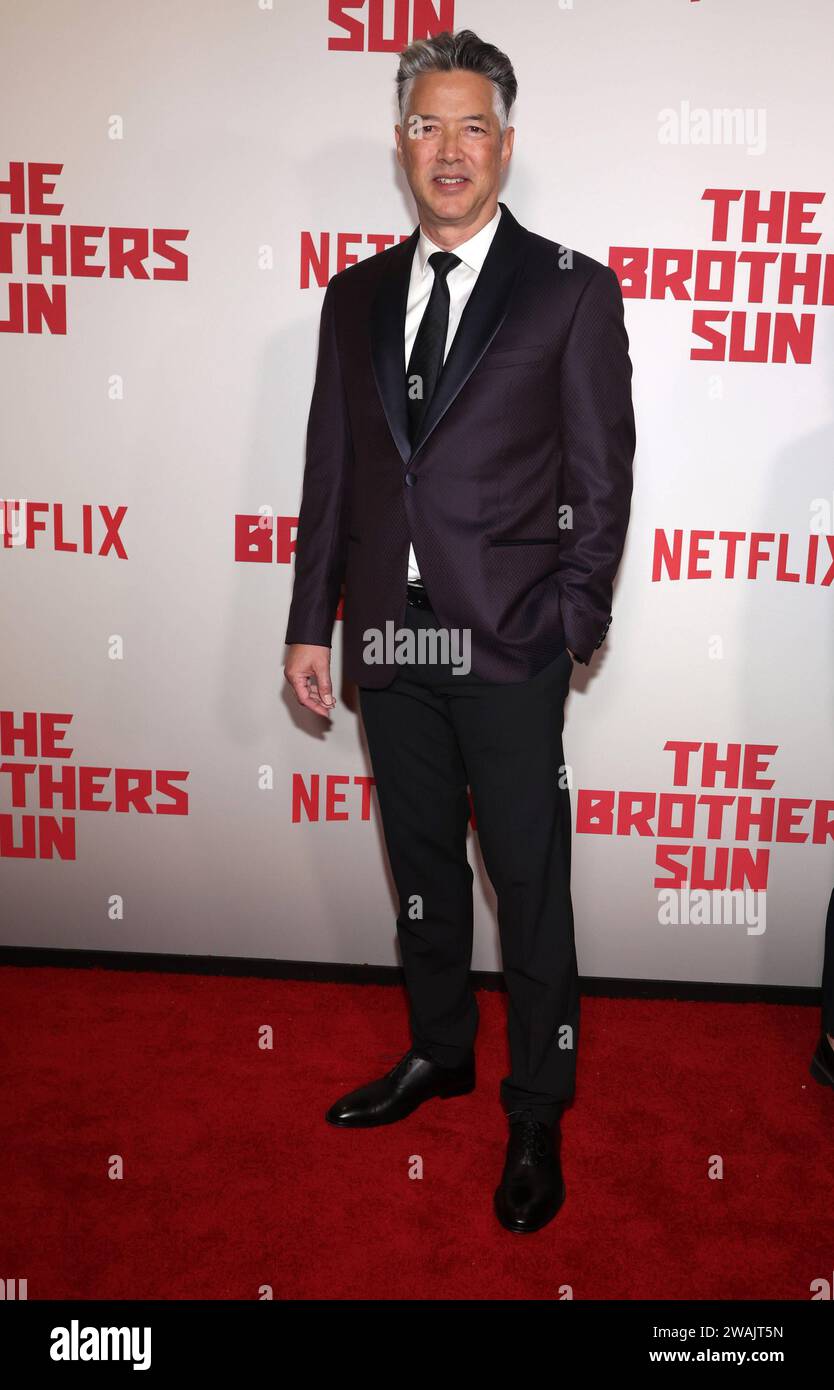 LOS ANGELES, KALIFORNIEN - 4. JANUAR: Russell Wong bei der Netflix Premiere der Brothers Sun im Netflix Tudum Theater in Los Angeles, Kalifornien am 4. Januar 2024. Copyright: XFayexSadoux Stockfoto
