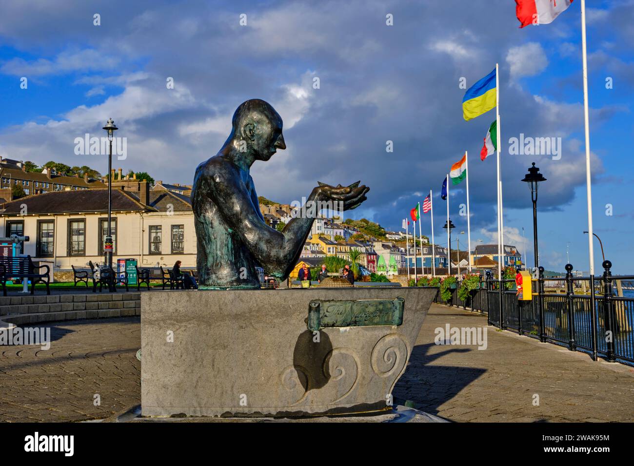 Republik Irland, County Cork, Cobh, der Navigator, Skulptur von Mary Gregoriy und Band stehen im John F. Kennedy Park Stockfoto
