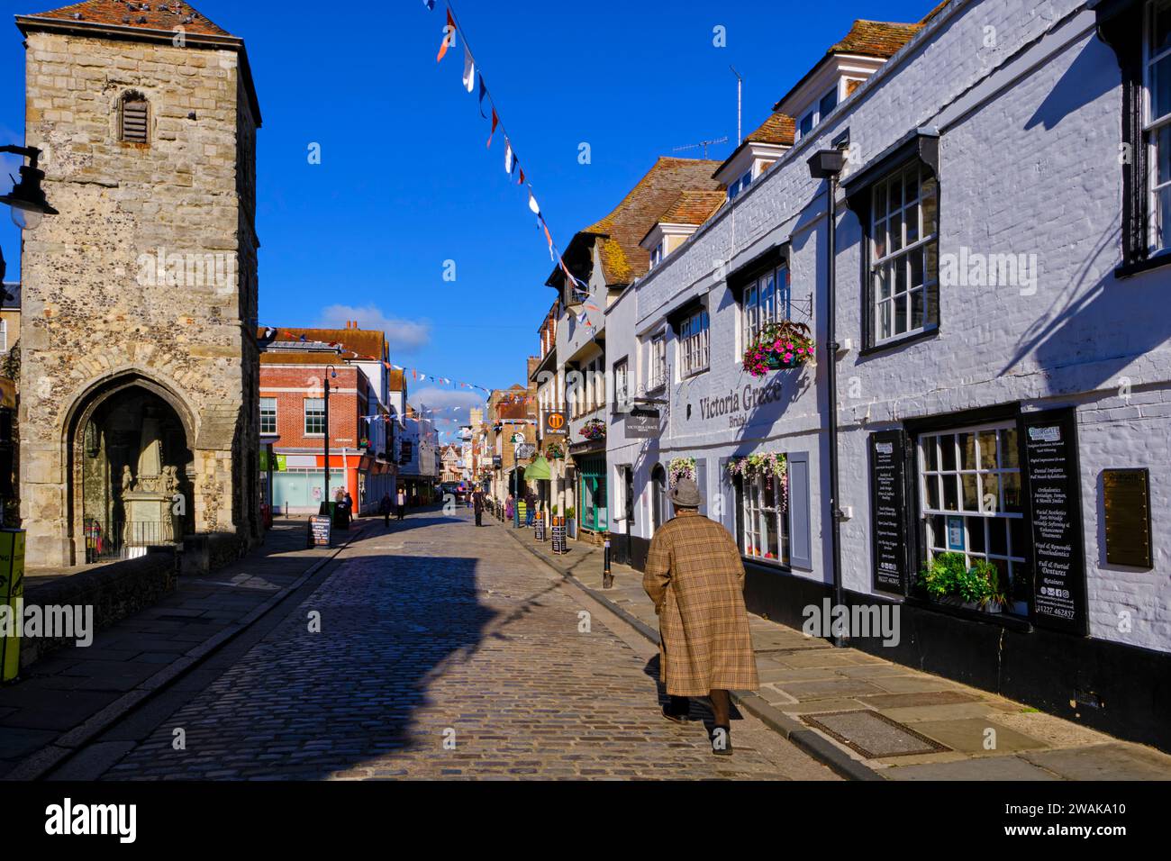 Großbritannien, Kent, Canterbury, das antike Stadtzentrum von Canterbury, Blick auf die Burgate Street Stockfoto
