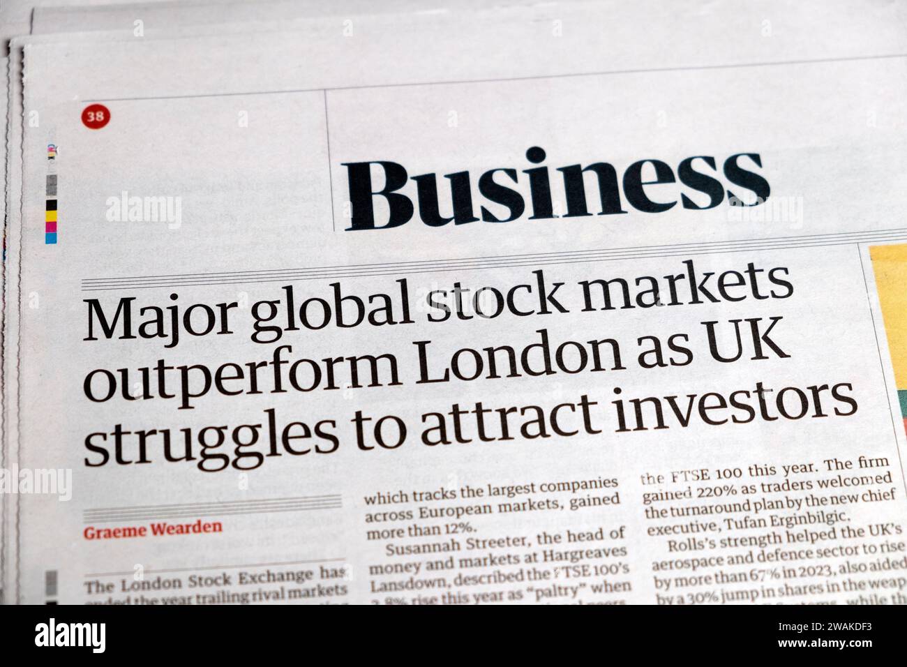 „Die wichtigsten globalen Aktienmärkte übertreffen London, da Großbritannien Schwierigkeiten hat, Anleger' Guardian für die Schlagzeilen der Geschäfte zu gewinnen artikel 31 Dezember 2023 Großbritannien Stockfoto
