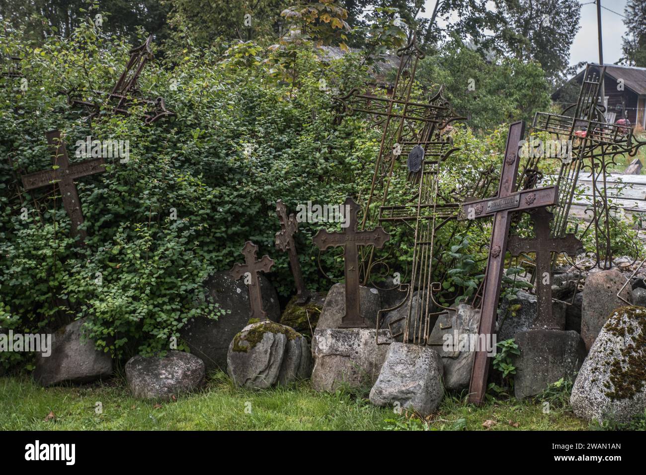 Comté de Viru - Cimetière - Croix pittoresques Stockfoto