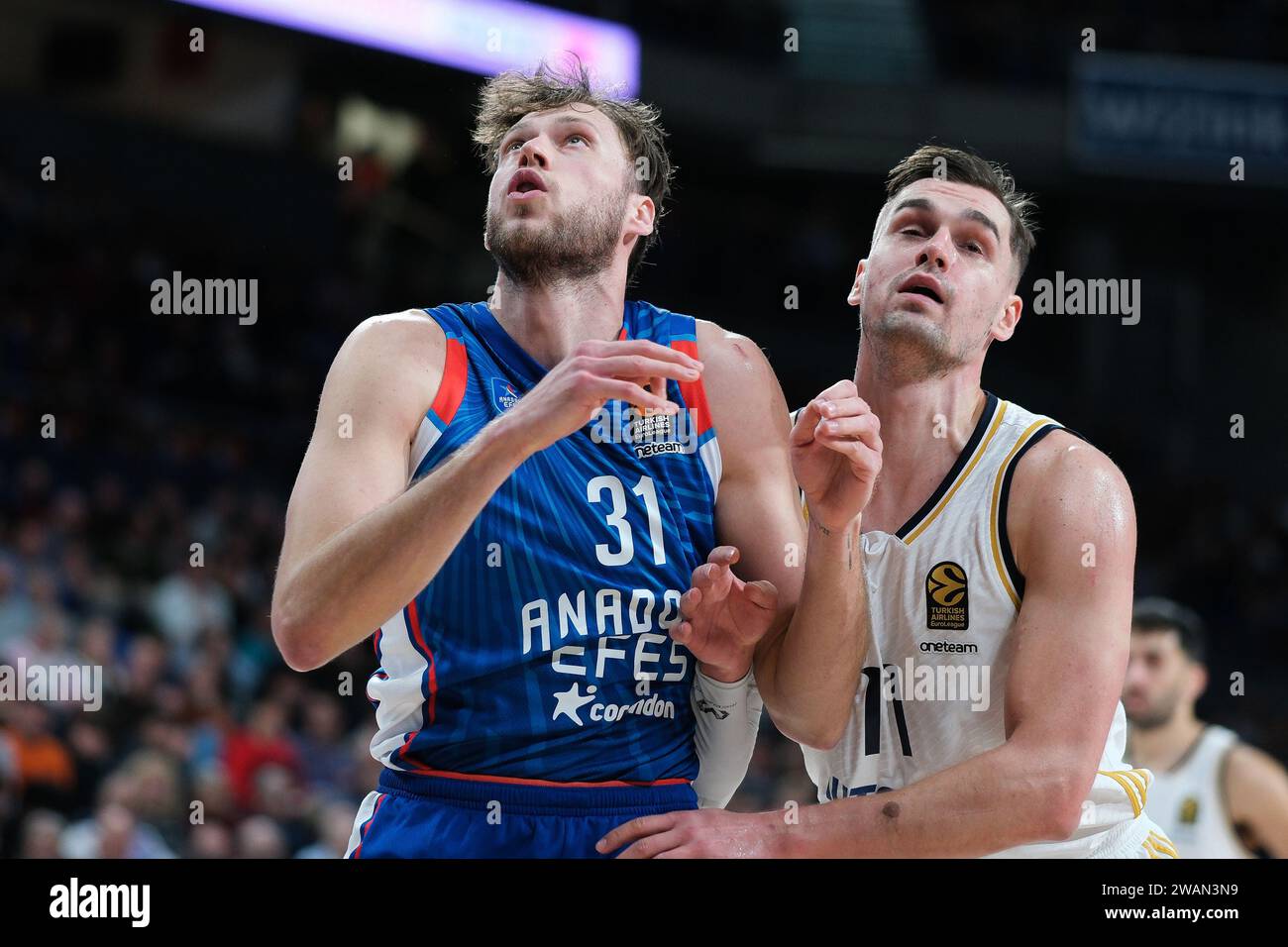 Madrid, Spanien. Januar 2024. Daum Mike von Anadolu Efes Istanbul während des Turkish Airlines EuroLeague Spiels zwischen Real Madrid und Anadolu Efes WiCenter am 5. Januar 2024 in Madrid. (Foto: Oscar Gonzalez/SIPA USA) (Foto: Oscar Gonzalez/SIPA USA) Credit: SIPA USA/Alamy Live News Stockfoto