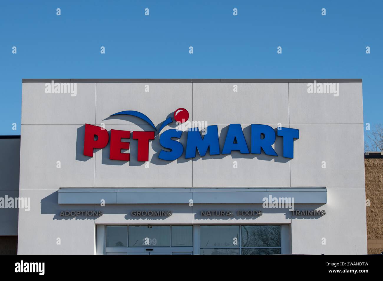 Forest Lake, Minnesota. Petsmart Store. Petsmart ist eine amerikanische Kette von Haustiergeschäften, die Haustierprodukte, Dienstleistungen und kleine Haustiere verkaufen. Stockfoto