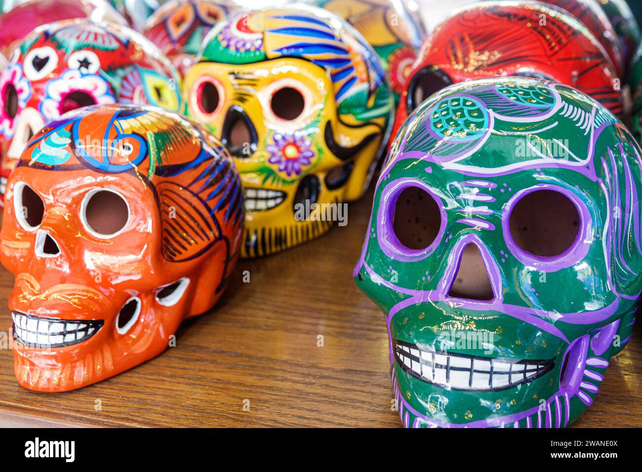 Merida Mexico, Centro Historico Central Historico Central Historic District, Tag der toten Keramikschädel, Geschenke Souvenirs, Kunstkollektivgalerie Maya-Handwerker, innen Stockfoto