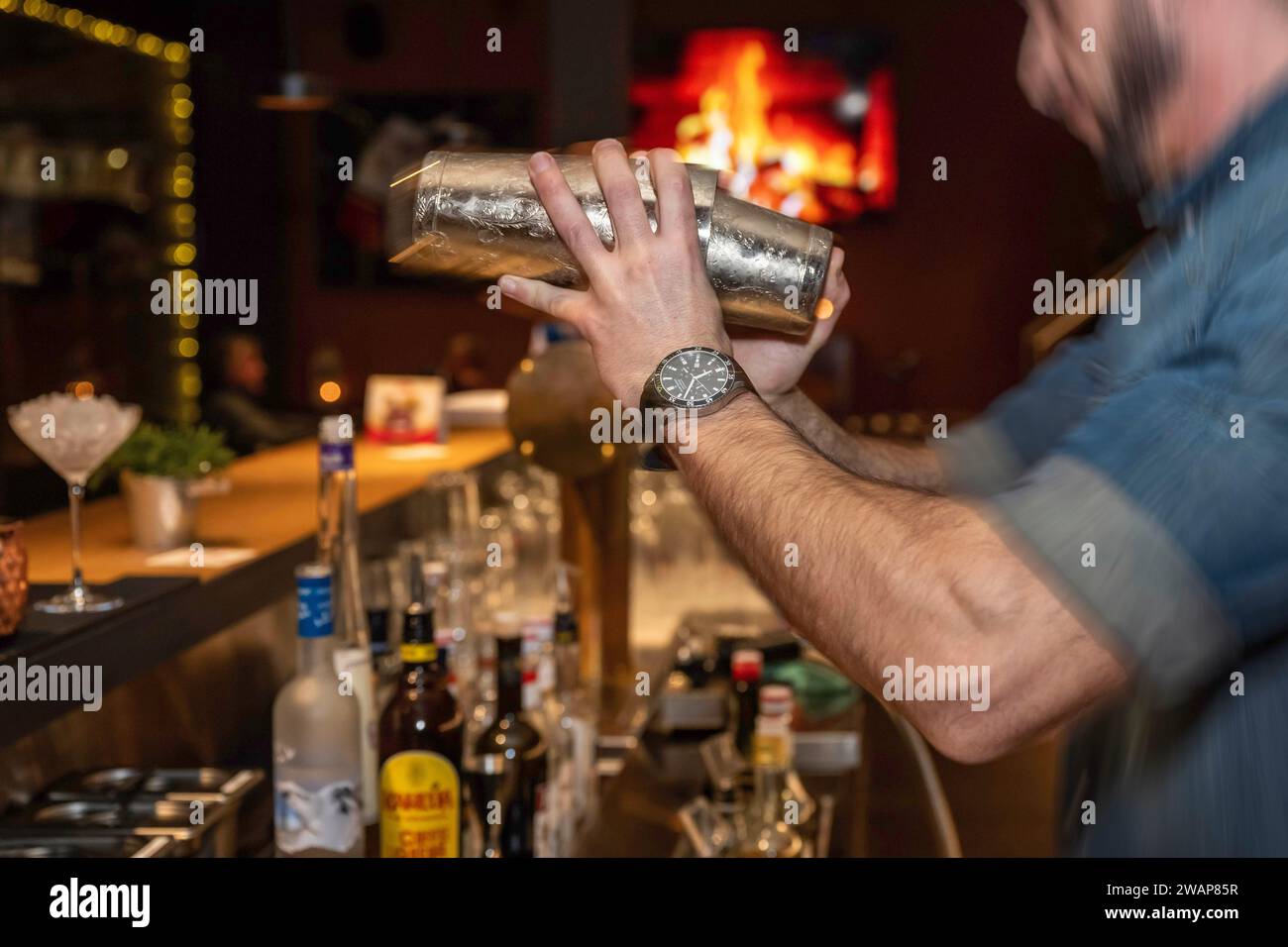 Abwischbare Barkeeper-Getränkemischung Stockfoto