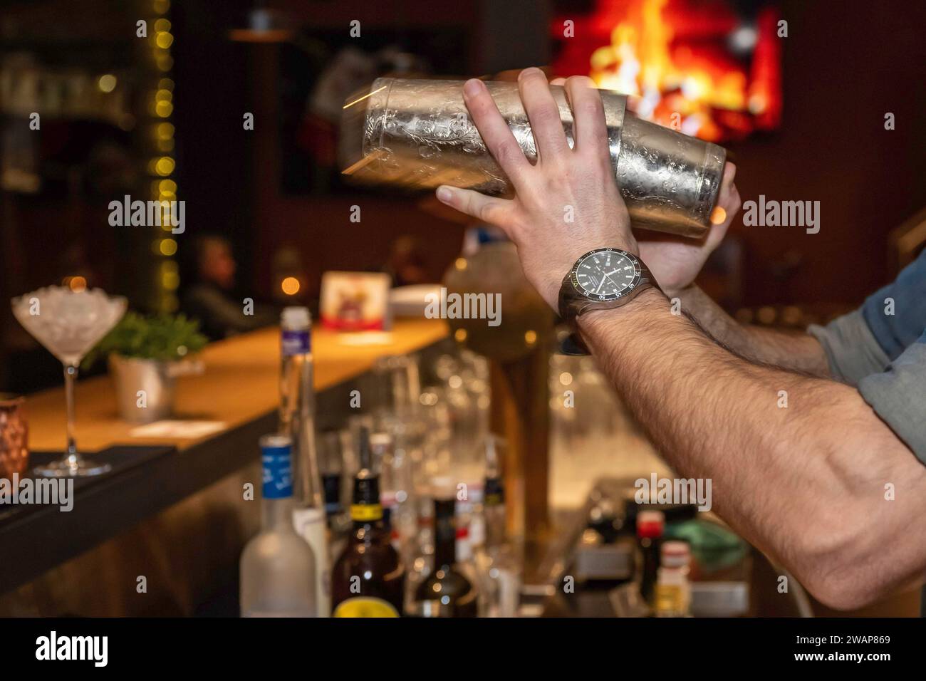 Barkeeper-Getränkemischung Stockfoto