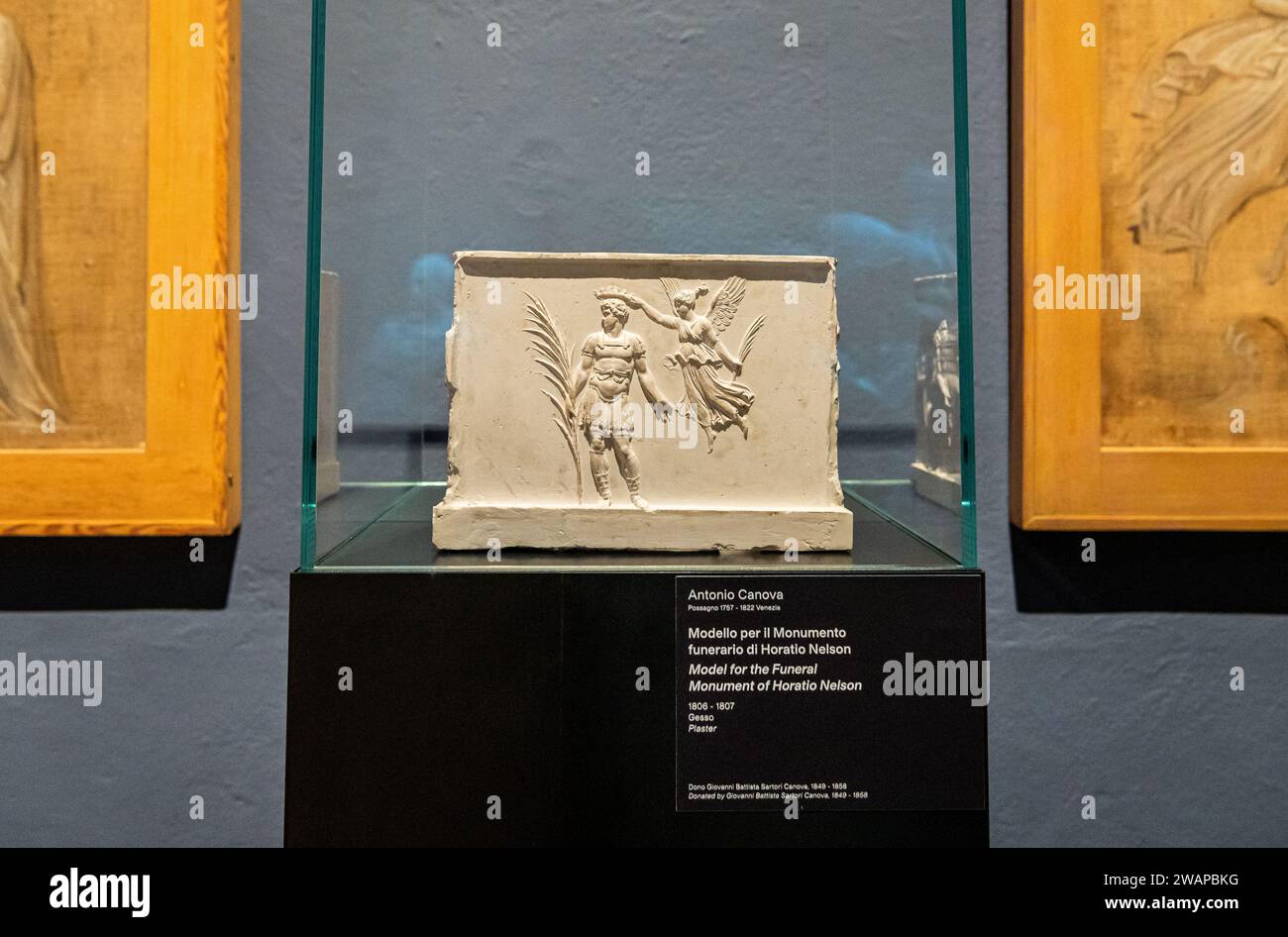 Gips: Grabdenkmal (1807) des Bildhauers Antonio Canova, Bürgermuseum von Bassano del Grappa, Region Venetien, Norditalien, 16. Dezember 2023 Stockfoto