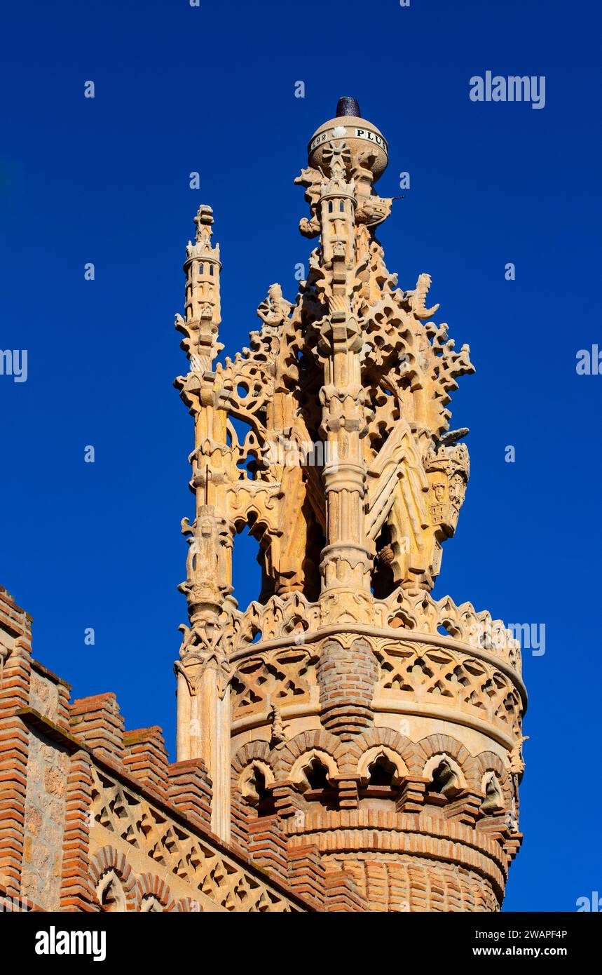 Das gotische, romanische und byzantinische Castillo Monumento Colomares, ein Denkmal in Benelmadena, Provinz Malaga, Spanien. Stockfoto