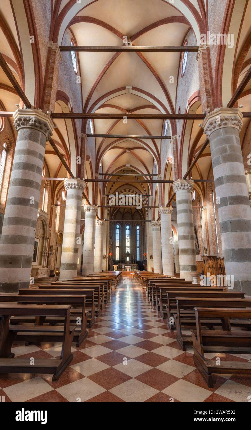 Vicenza - die Kirche chiesa di San Lorenzo Stockfoto