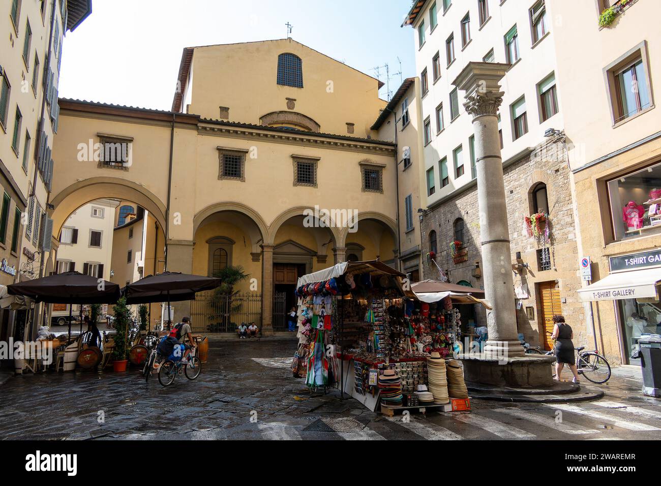 Florenz, Italien, 25. Juli 2023. Die Kirche St.. Felicita ist eine Stadtkirche im Stadtteil Oltrarno, wahrscheinlich die älteste der Stadt nach San Lorenz Stockfoto