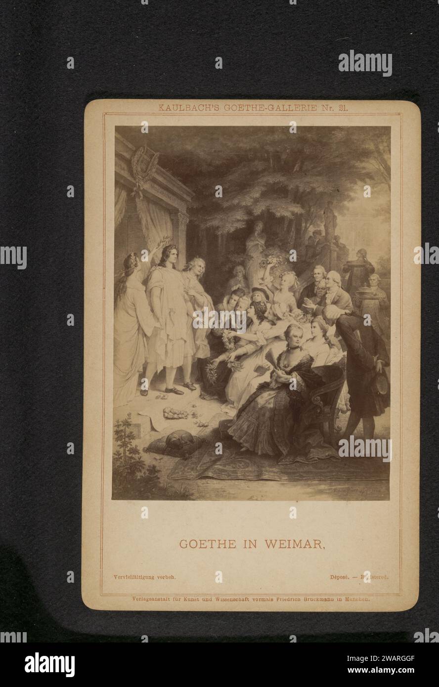 Fotoproduktion einer Aufführung von Goethe in Weimar, anonym, nach Wilhelm von Kaulbach, um 1880 - um 1885 Fotografie Teil eines Covers mit 21 Platten. Fotografische Trägeralbumendrucke Malerei, Zeichnung und Grafik. Erwachsener Mann Stockfoto