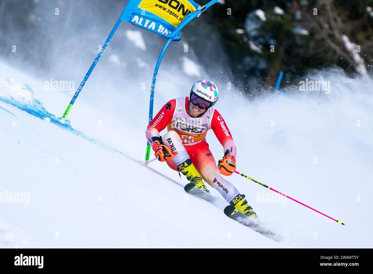 Alta Badia, Italien 17. Dezember 2023. JANUTIN Fadri (SUI) tritt beim Audi FIS Ski World Cup 2023-24 Herren Riesenslalom auf der Gran Risa an Stockfoto