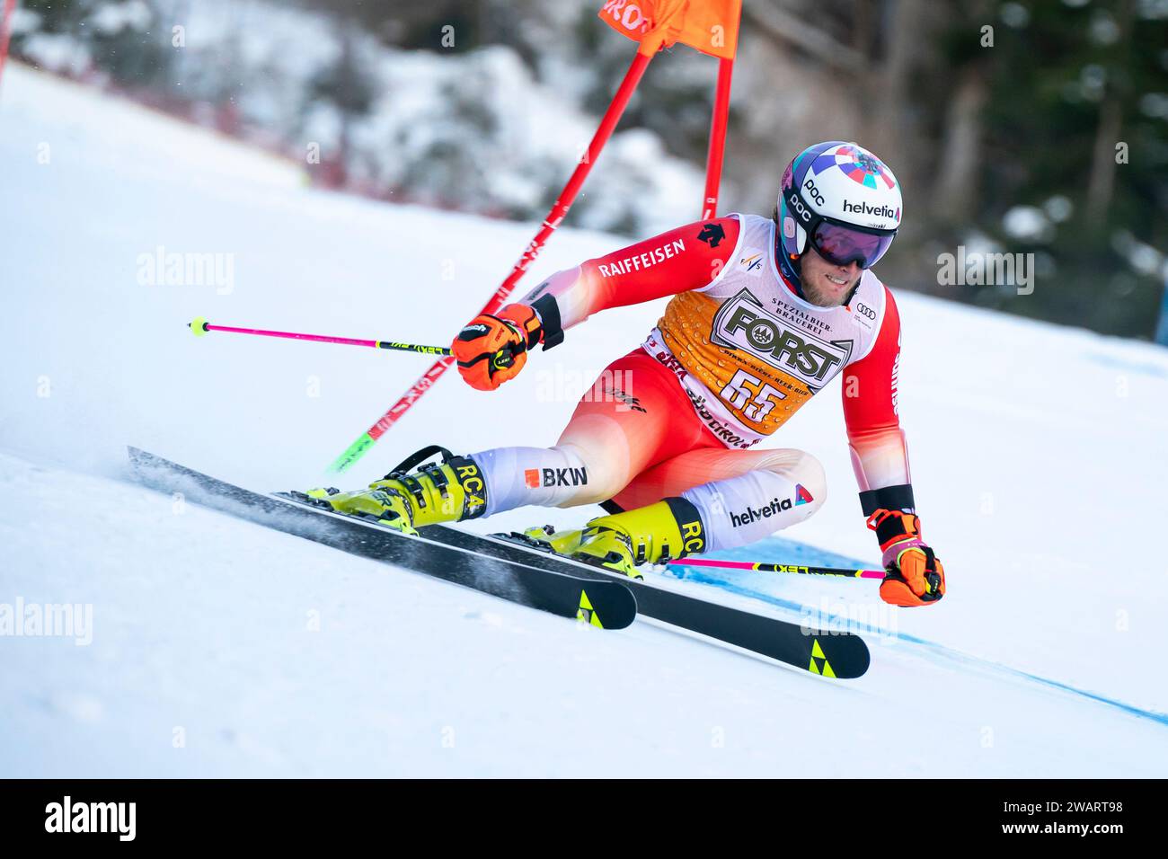 Alta Badia, Italien 17. Dezember 2023. JANUTIN Fadri (SUI) tritt beim Audi FIS Ski World Cup 2023-24 Herren Riesenslalom auf der Gran Risa an Stockfoto