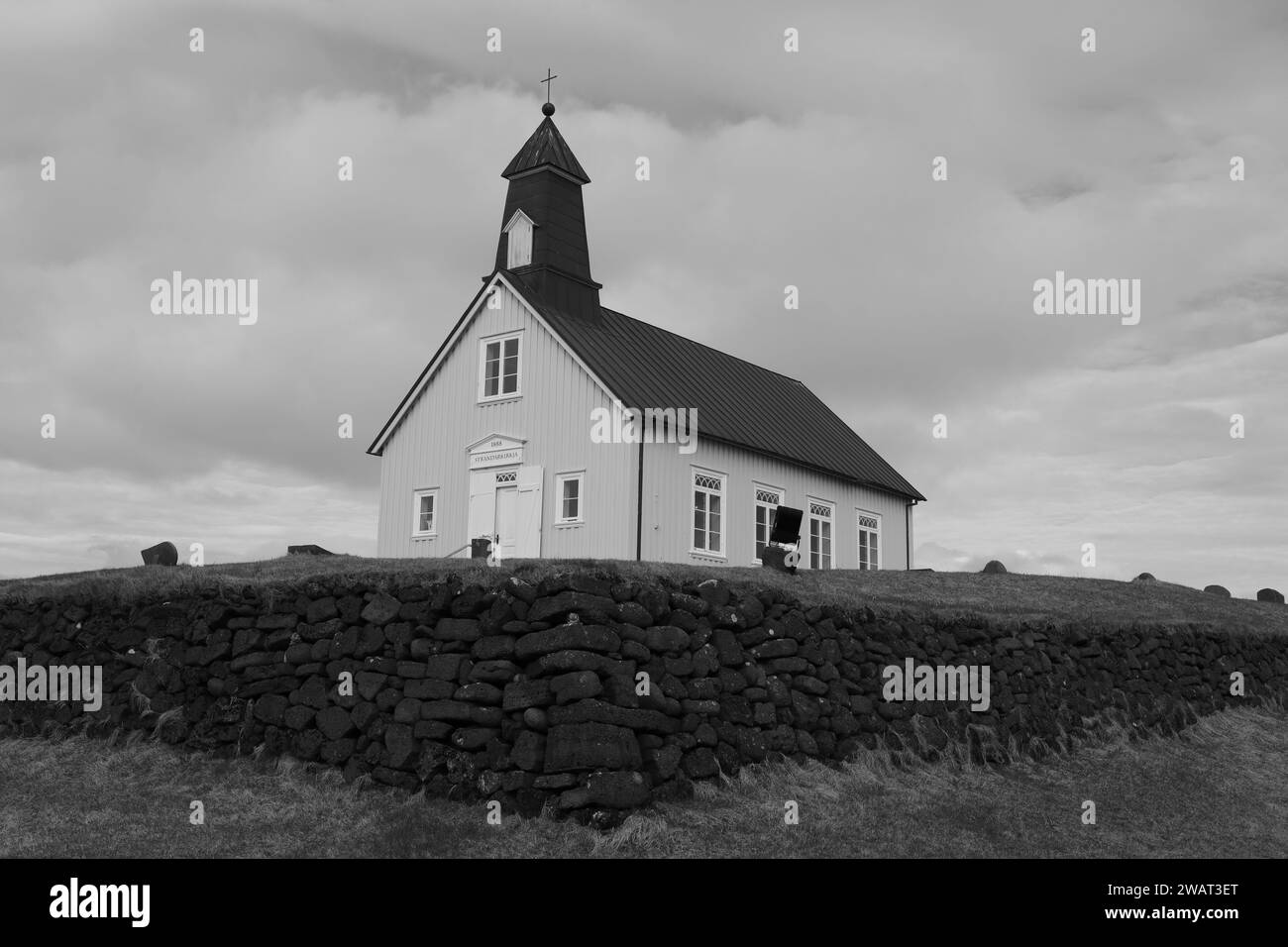 Strandarkirkja ist eine lutherische Pfarrkirche in Selvogur an der Südküste Islands Stockfoto