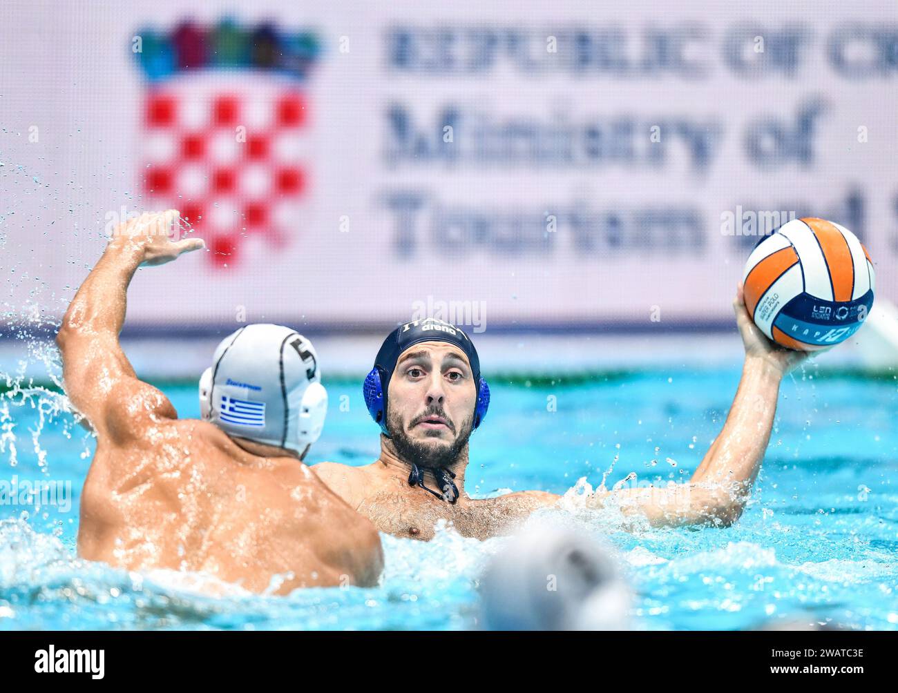 Zagreb, Kroatien. Januar 2024. ZAGREB, KROATIEN - 6. JANUAR: Ioannis Fountoulis aus Griechenland im Einsatz während des Gruppenspiels der Männer in Mladost Pool am 6. Januar 2024 in Zagreb, Kroatien. Foto: Josip Regovic/PIXSELL Credit: Pixsell/Alamy Live News Stockfoto