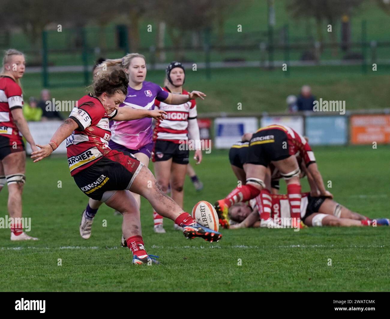 Gloucester, UK, 06 Jan 2024 Llucu George (Gloucester) tritt während der Allianz Premiership Womens Rugby Gloucester Hartpury gegen Loughborough Lightning in der Alpas Arena Gloucester Vereinigtes Königreich am 06. Januar 2024 Alamy Live News Endpunktzahl: 42 - 24 Credit: Graham Glendinning / GlennSports/Alamy Live News Stockfoto