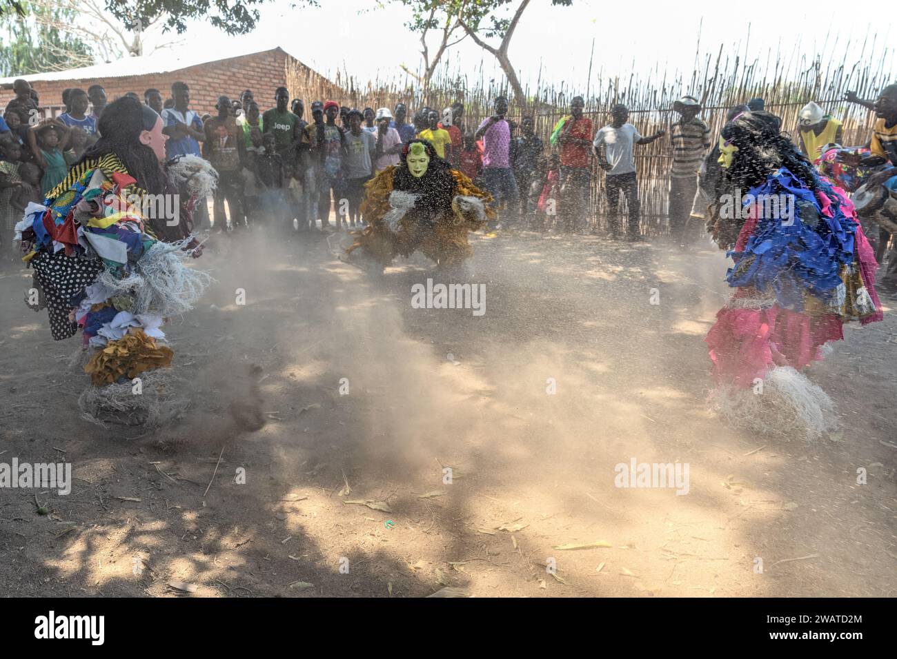 Traditionelle Tänzer und Musiker, Kasankha Dorf, Mangochi, Malawi See, Malawi Stockfoto