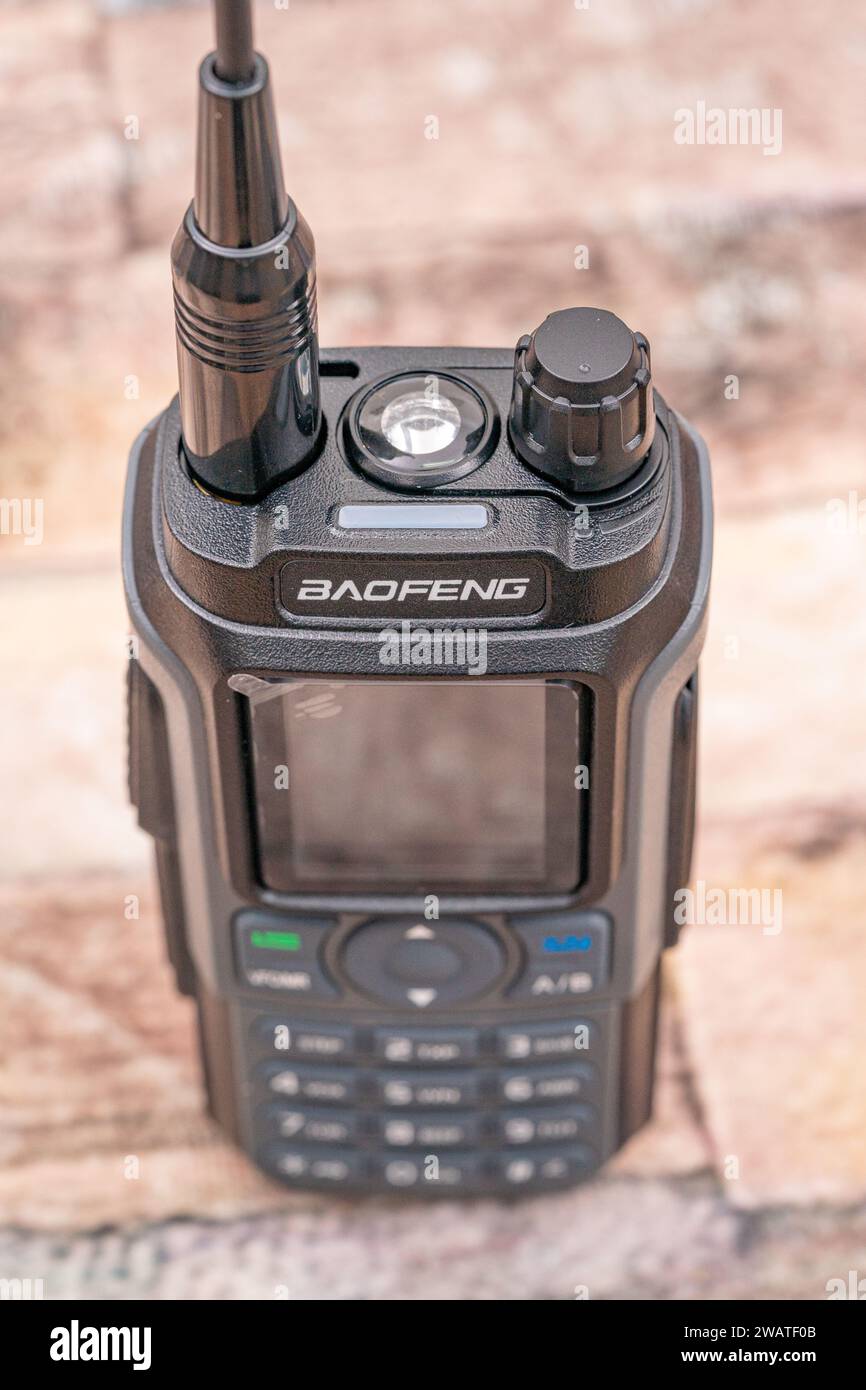 Baofeng BF-21 Triband tragbares Amateurradio. lisboa-estremadura-portugal. 1-1-2024 Stockfoto