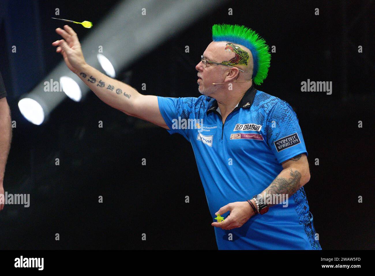 Promi dart wm Fotos und Bildmaterial in hoher Auflösung Alamy