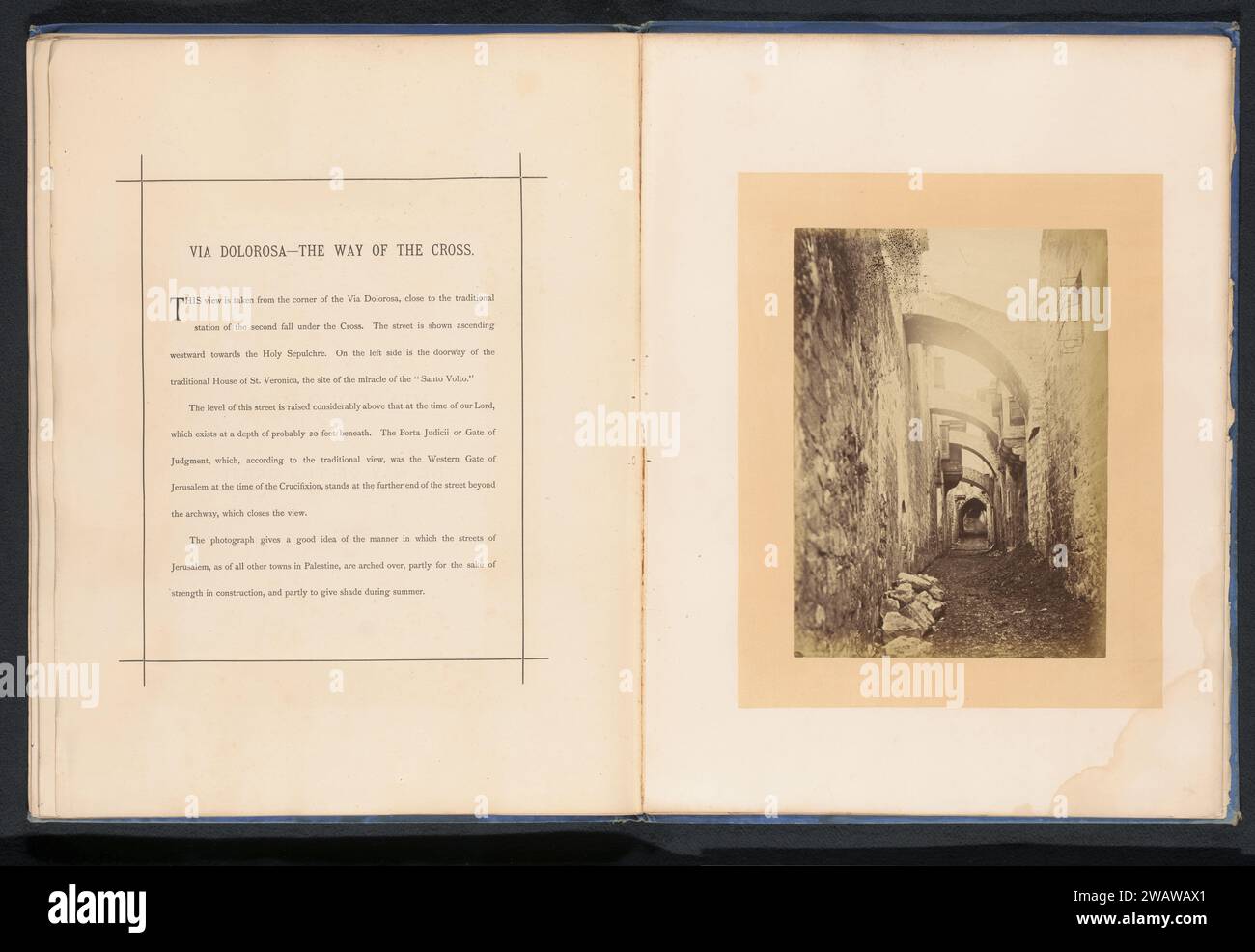 Blick in die Via Dolorosa, Horatio Herbert Kitchener, ca. 1870 - ca. 1875 Fotografie schmerzhafte Weise fotografische Unterstützung Albumen Print Street. Arch, Archivolt  Architektur schmerzhaft Stockfoto