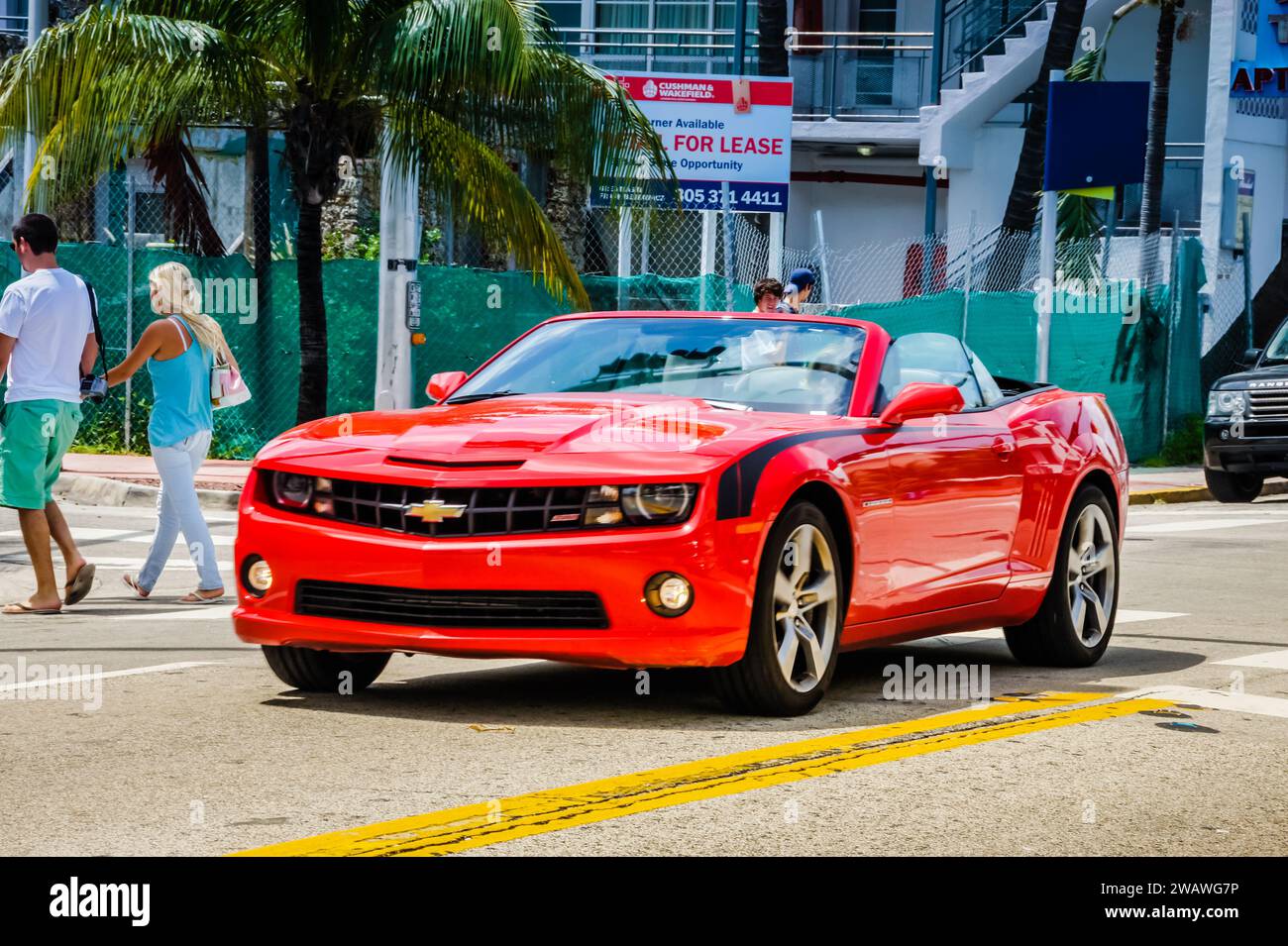Legendäres 2011 Chevrolet Camaro SS Cabriolet. 2011 Chevrolet Camaro SS Cabriolet, ein echter Sportwagen in lebendigen Bildern. Tauchen Sie ein in die Dynamik Stockfoto