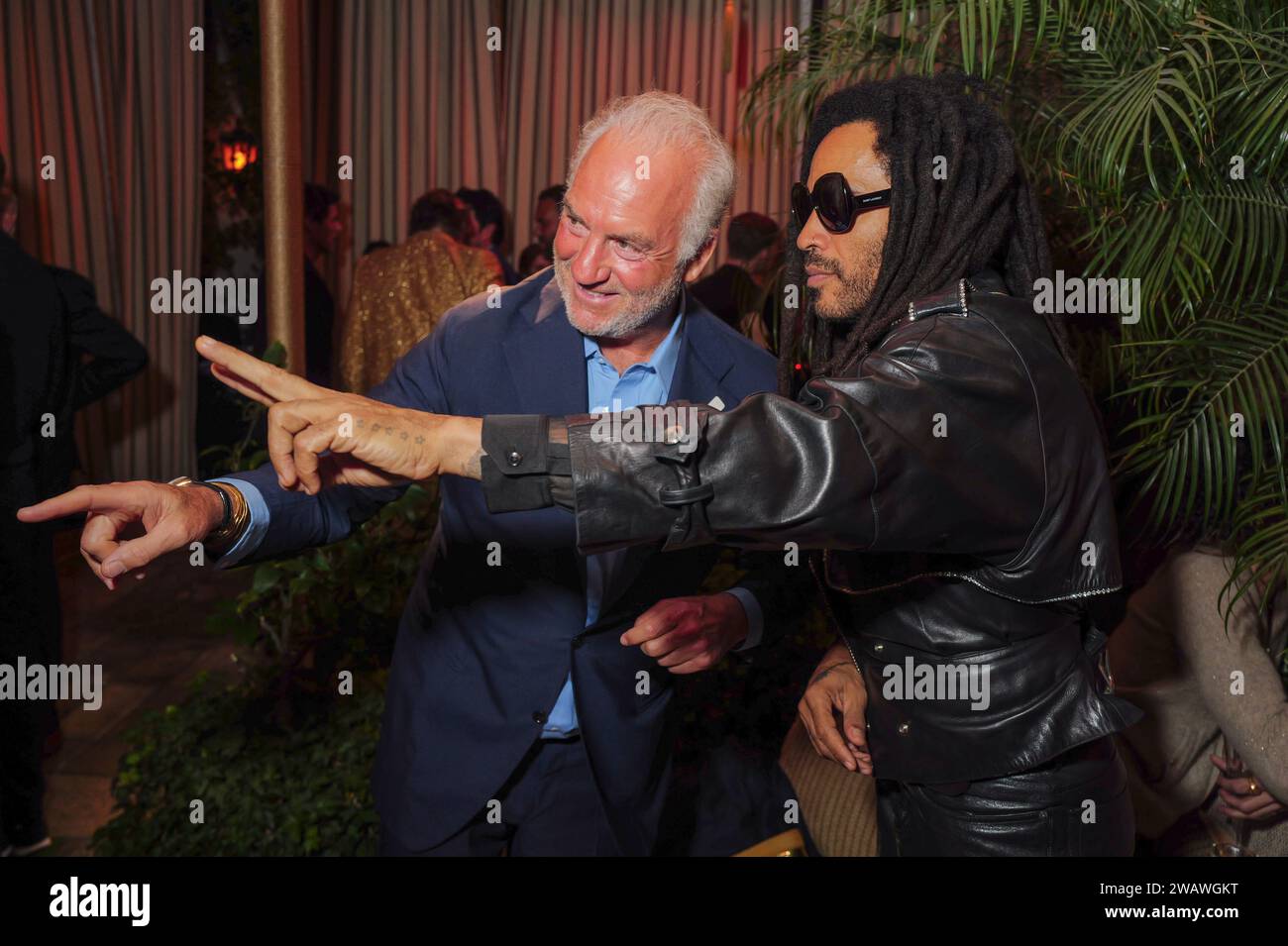 Los Angeles, Usa. Januar 2023. Charles Finch und Lenny Kravitz bei der Golden Eve Party, die am 6. Januar 2024 im Chateau Marmont in Los Angeles stattfand. Quelle: PMC/Alamy Live News Stockfoto