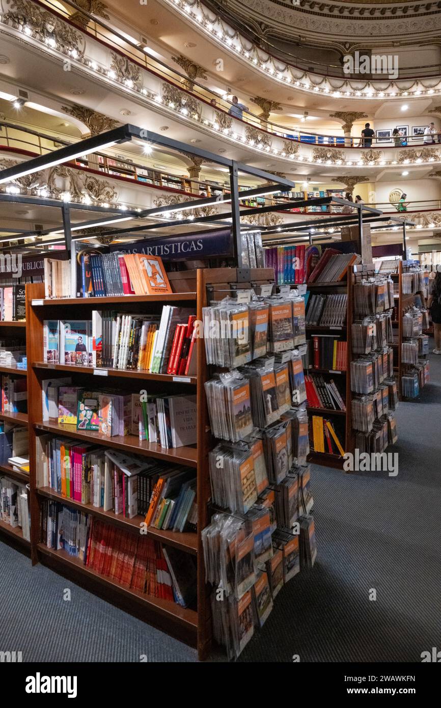 El Ateneo Grand Splendid Bookshop, Buenos Aires, Argentinien. Immer wieder zu einem der schönsten Buchhandlungen der Welt gewählt. Stockfoto