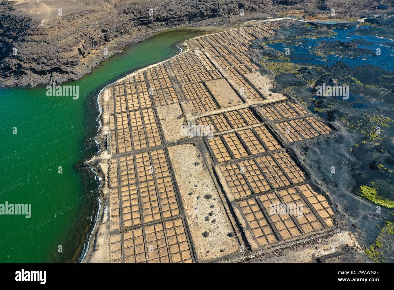 Die Salinas de Janubio sind die größten Salzflächen der Kanarischen