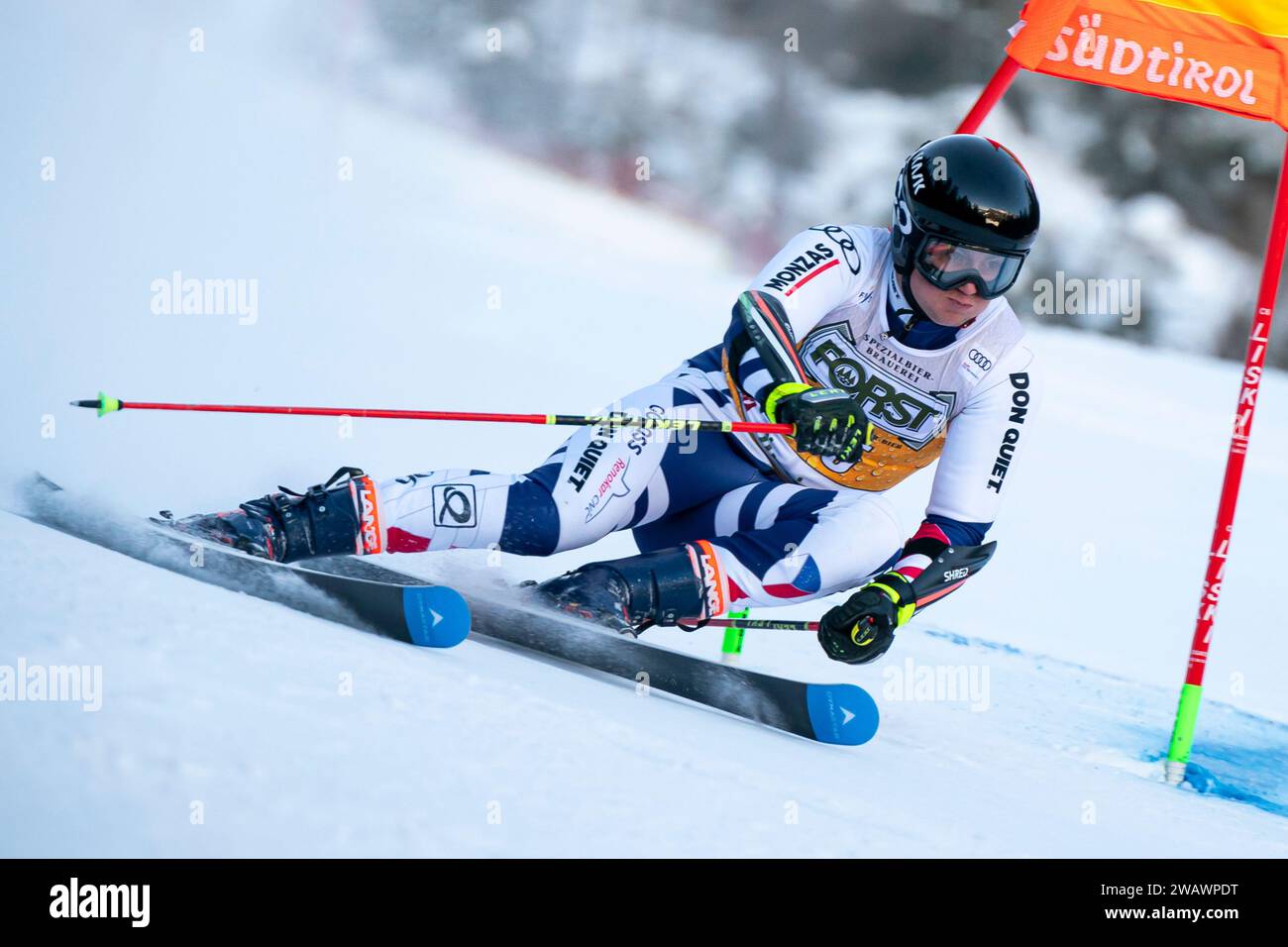 Alta Badia, Italien 17. Dezember 2023. SKOREPA Jan (CZE) tritt beim Audi FIS Ski World Cup 2023-24 Herren Riesenslalom auf der Gran Risa Co an Stockfoto