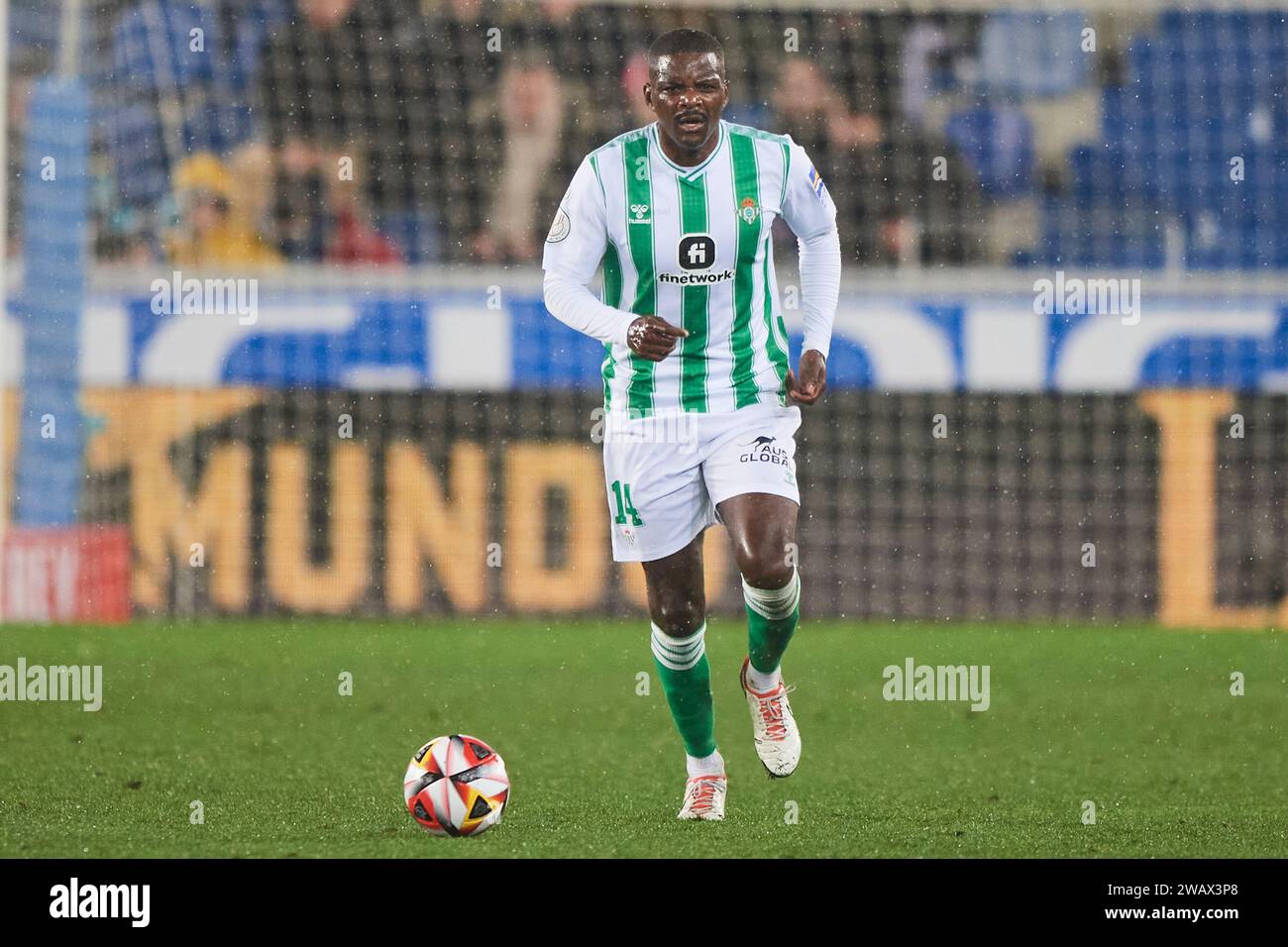 Vitoria, Spanien. Januar 2024. William Carvalho von Real Betis im Spiel der Copa El Rey-Runde 32 zwischen Deportivo Alaves und Real Betis Balompie im Mendizorrotza-Stadion am 6. Januar 2024 in Vitoria, Spanien. Quelle: Cesar Ortiz Gonzalez/Alamy Live News Stockfoto