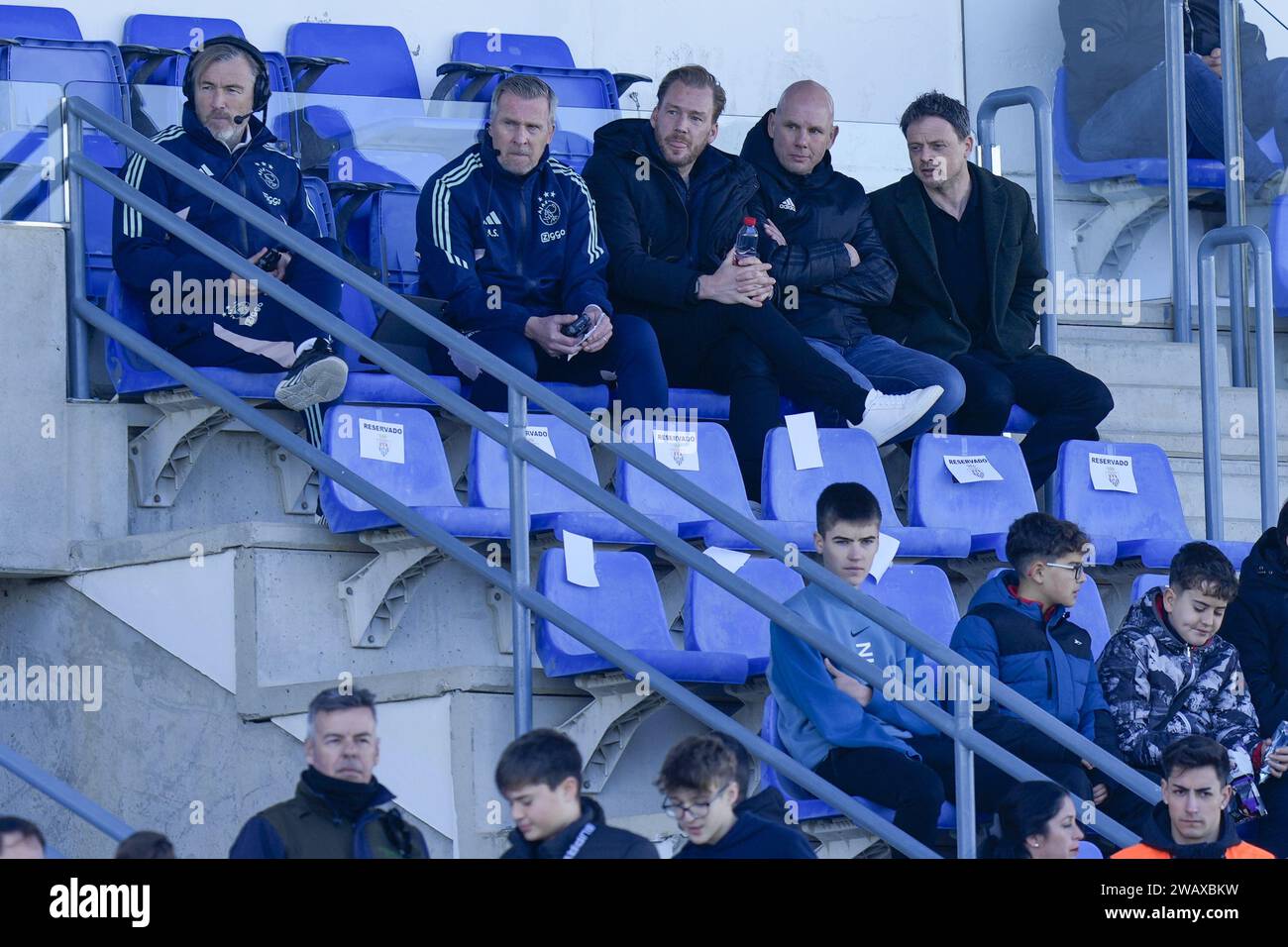 Cadiz, 07-01-2024 , Estadio Antonio Barbadillo , niederländische Eredivisie, Fußballsaison 2023 / 2024. Trainingskamp Ajax , Freundschaft zwischen Ajax und Hannover’96 , Richard Witschge , Anton Scheutjens , Marijn Beuker: Fußballdirektor von Ajax , Jan van Halst und Kelvin de lang Stockfoto