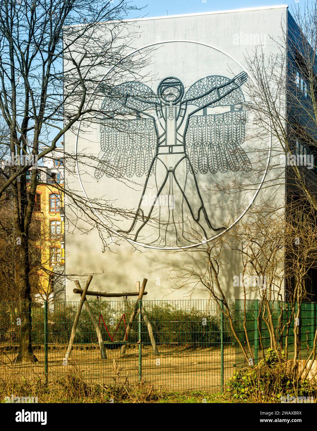 Symbolische männliche Figur auf Einer Hausmauer, Berlin, Deutschland Stockfoto