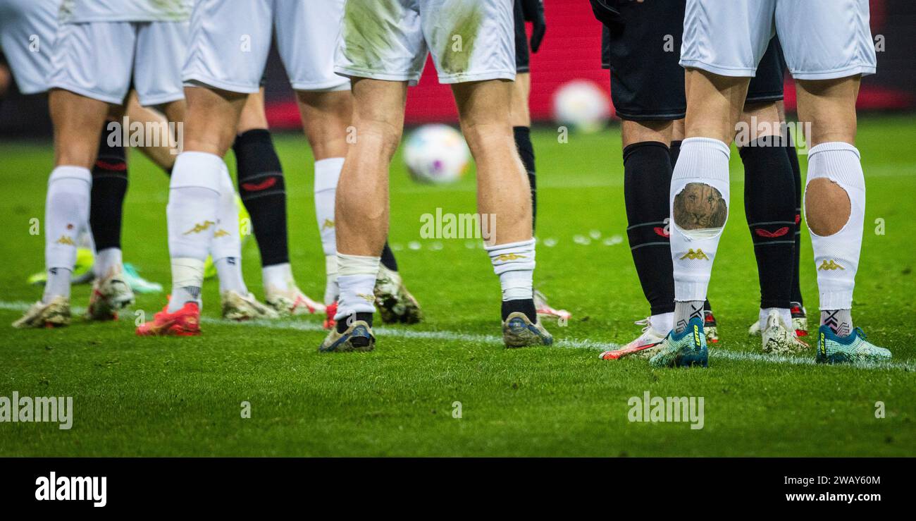 Leverkusen, Deutschland. Januar 2024. Tattoo von Giorgio Altare (FCV) Bayer Leverkusen - FC Venedig 07.01.2024 Copyright (nur für journalistische Zwe Stockfoto