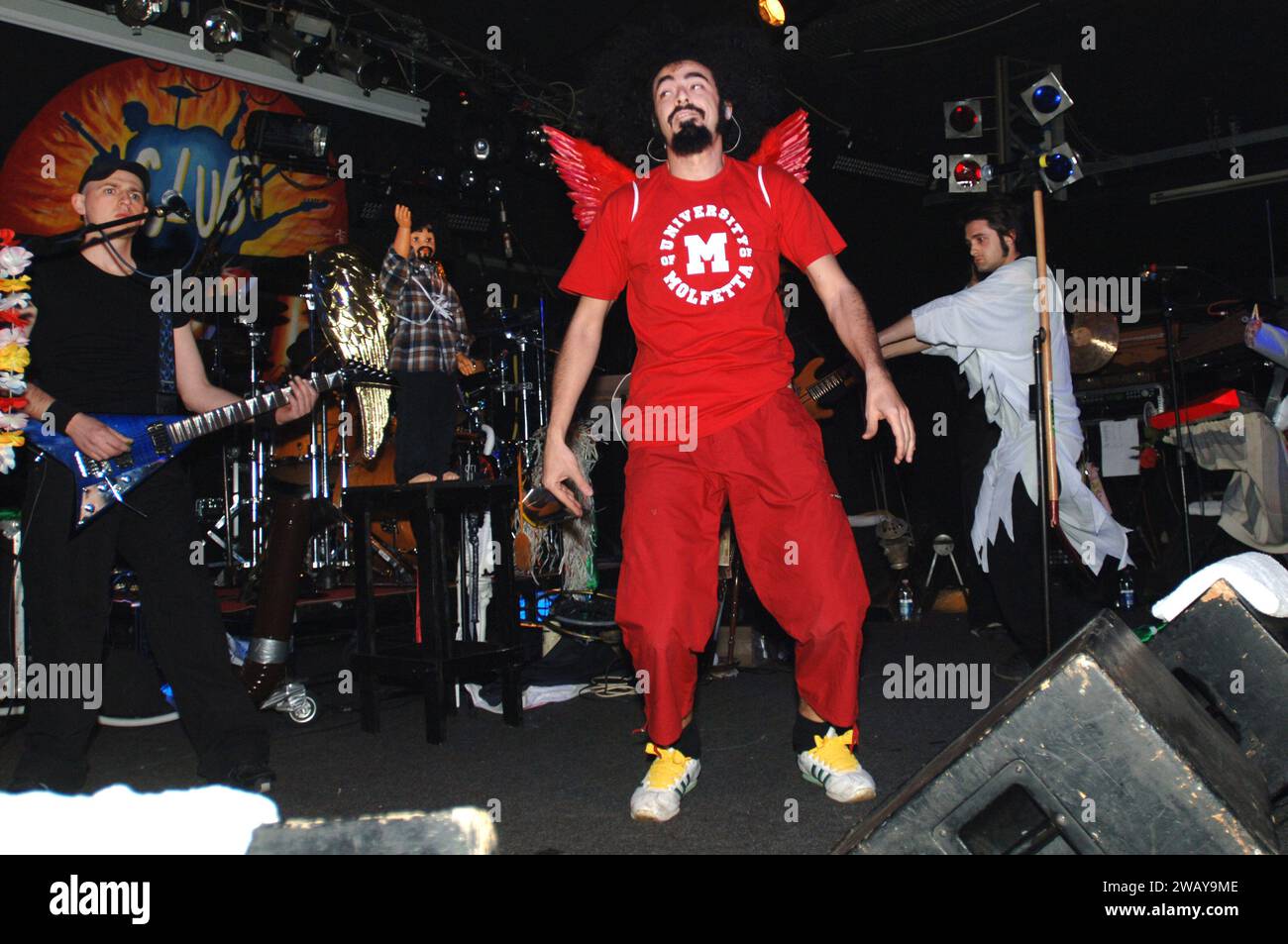 Trezzo D'adda (BG) Italien 14. April 2006 : Caparezza, italienischer Sänger, während des Live-Konzerts im „Live Club“ Stockfoto