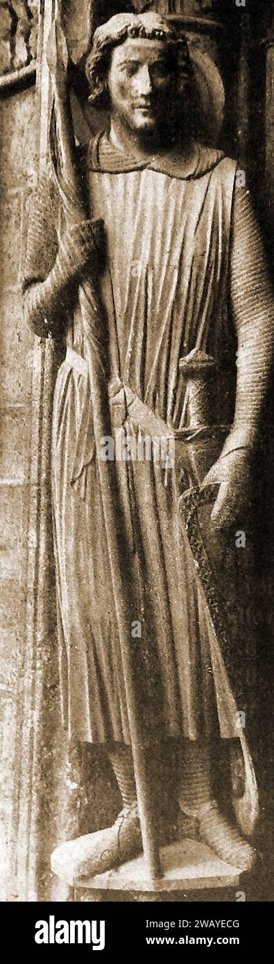 Kathedrale von Chartres, Frankreich im Jahr 1947 - Eine Statue des Heiligen Theodore von der Südterrasse. - Cathédrale de Chartres, France en 1947 - Une Statue de Saint Théodore depuis le porche sud. - Stockfoto