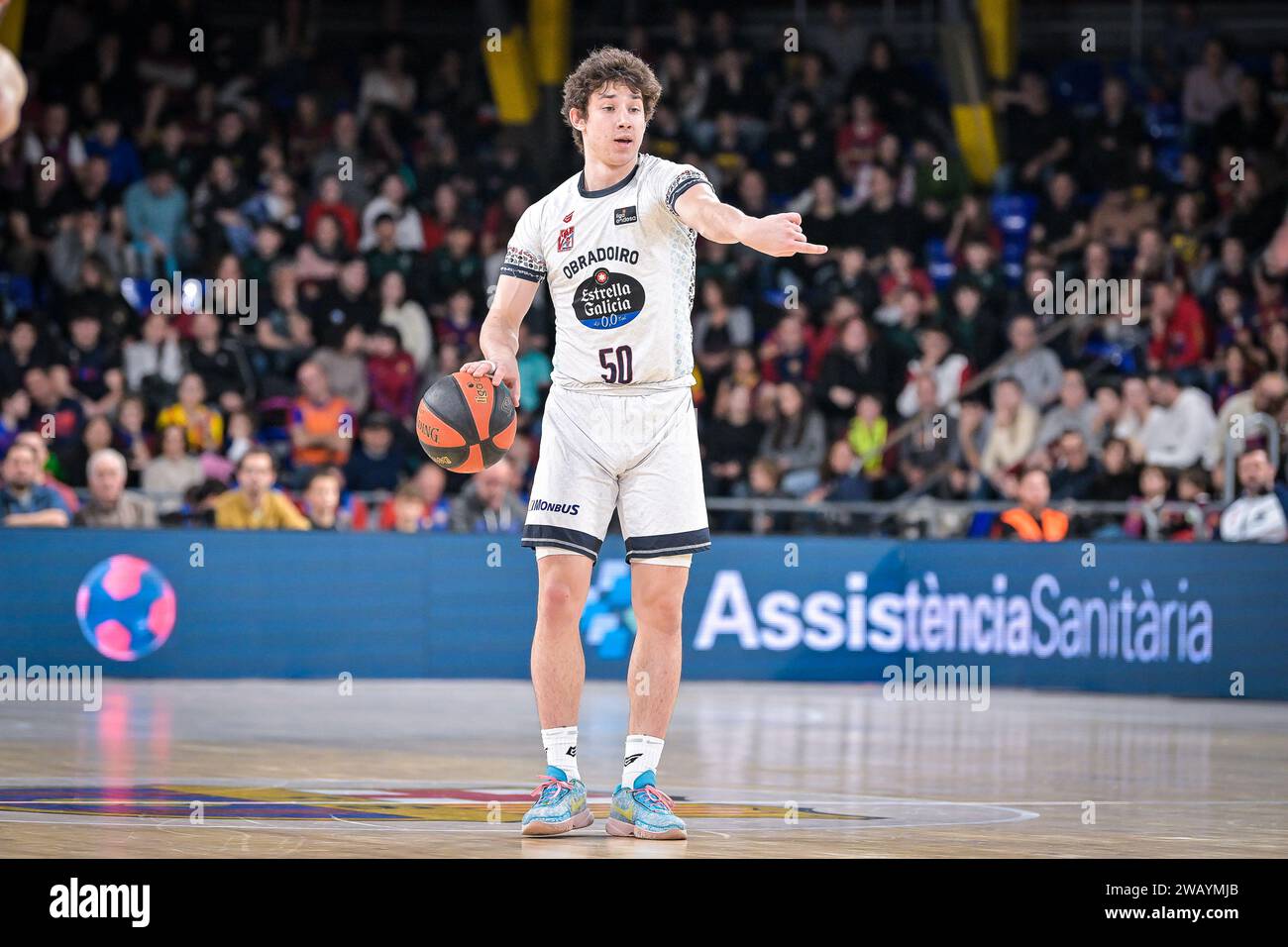 Barcelona, Spanien. Januar 2024. Oleksandr Kovliar (Monbus Obradoiro) während eines Liga ACB-Spiels zwischen Spanien: Barca und Monbus Obradorio am 7. Januar 2024 im Palau Blaugrana in Barcelona. (Foto: Felipe Mondino/SIPA USA) Credit: SIPA USA/Alamy Live News Stockfoto