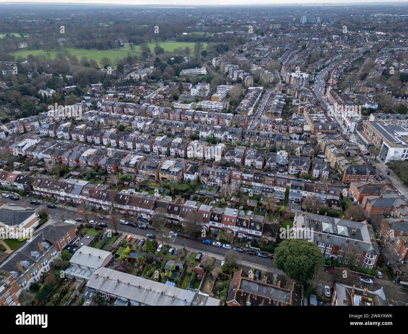 Luftaufnahme eines Wohngebietes rund um die Richmond Road, Richmond upon Thames, London, Großbritannien. Stockfoto