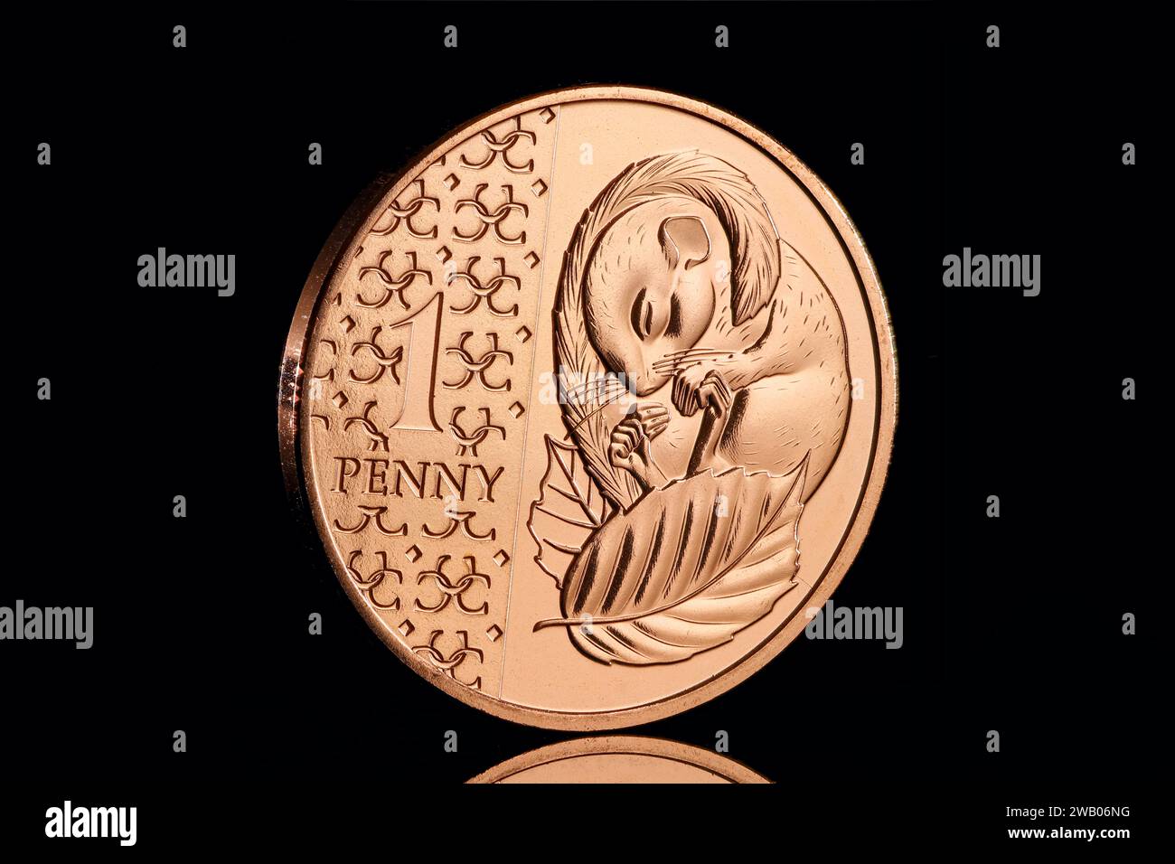 Sleeping Doormouse 1 Pence im endgültigen UK Coin Set 2024 mit dem ersten Münzporträt von König Karl III. Von Martin Jennings Stockfoto