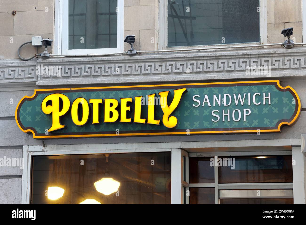 Beschilderung in einer Potbelly Sandwich Shop Fast Casual Restaurantkette in Midtown Manhattan, New York City. Stockfoto