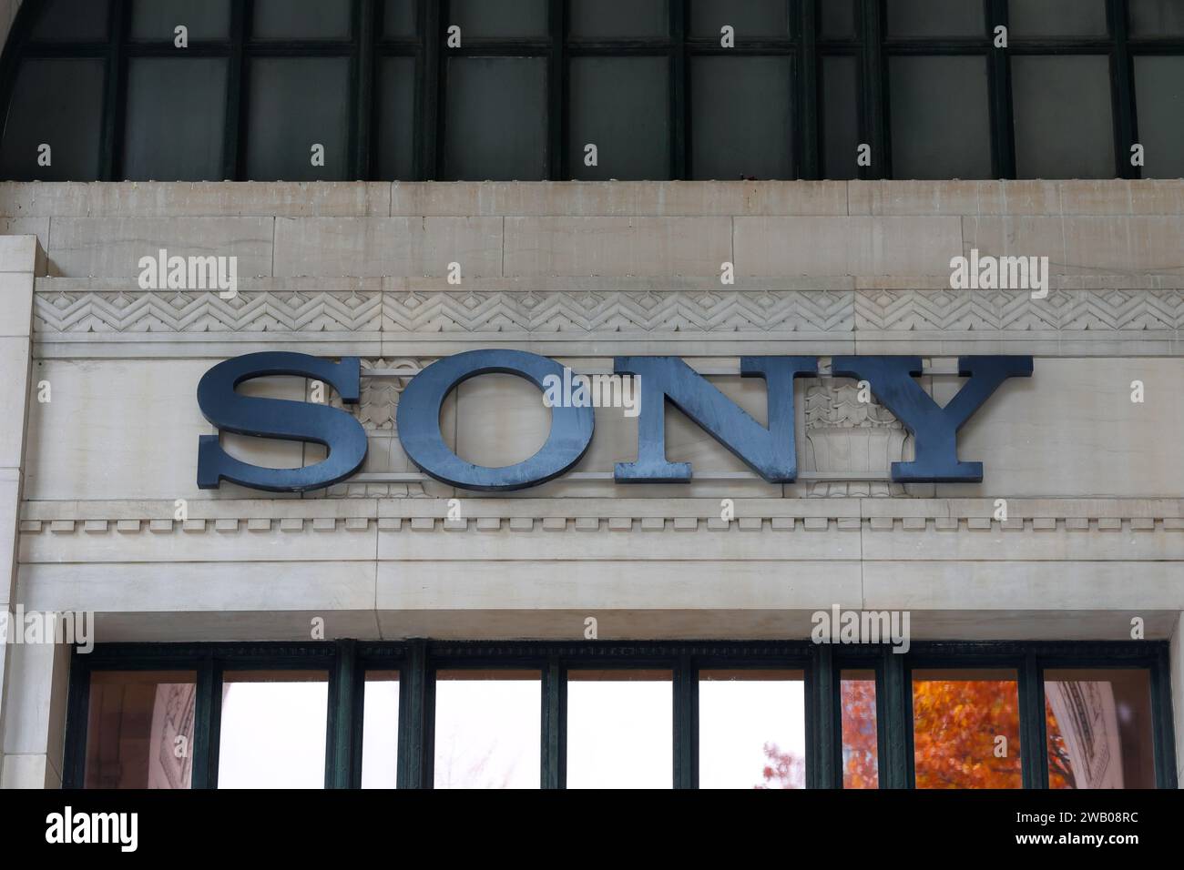 Ein Logo der Sony Corporation of America am US-Hauptsitz in der 11 Madison Ave, New York City. Stockfoto