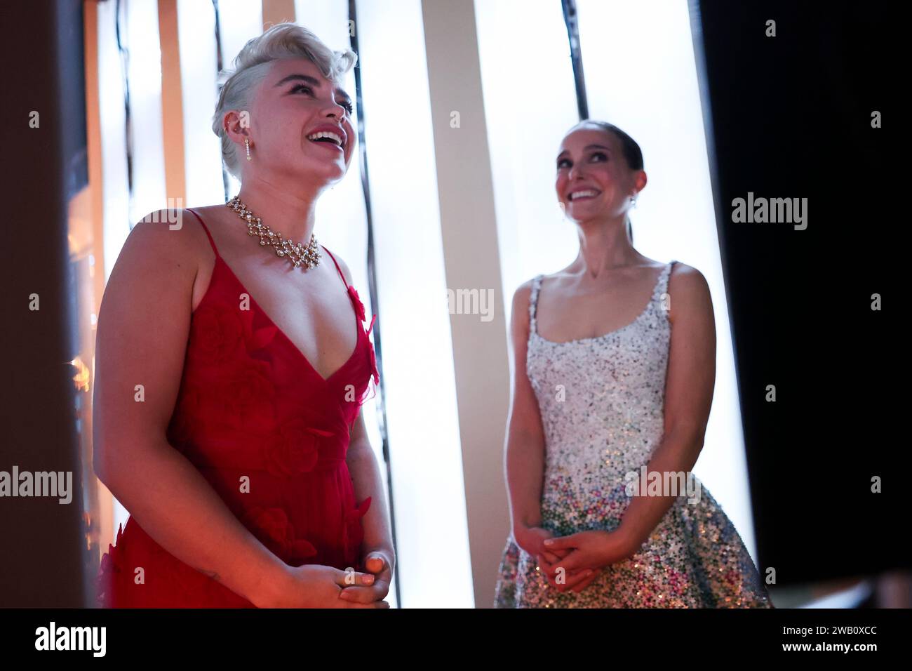 Beverly Hills, Usa. Januar 2024. Florence Pugh und Natalie Portman bei ...